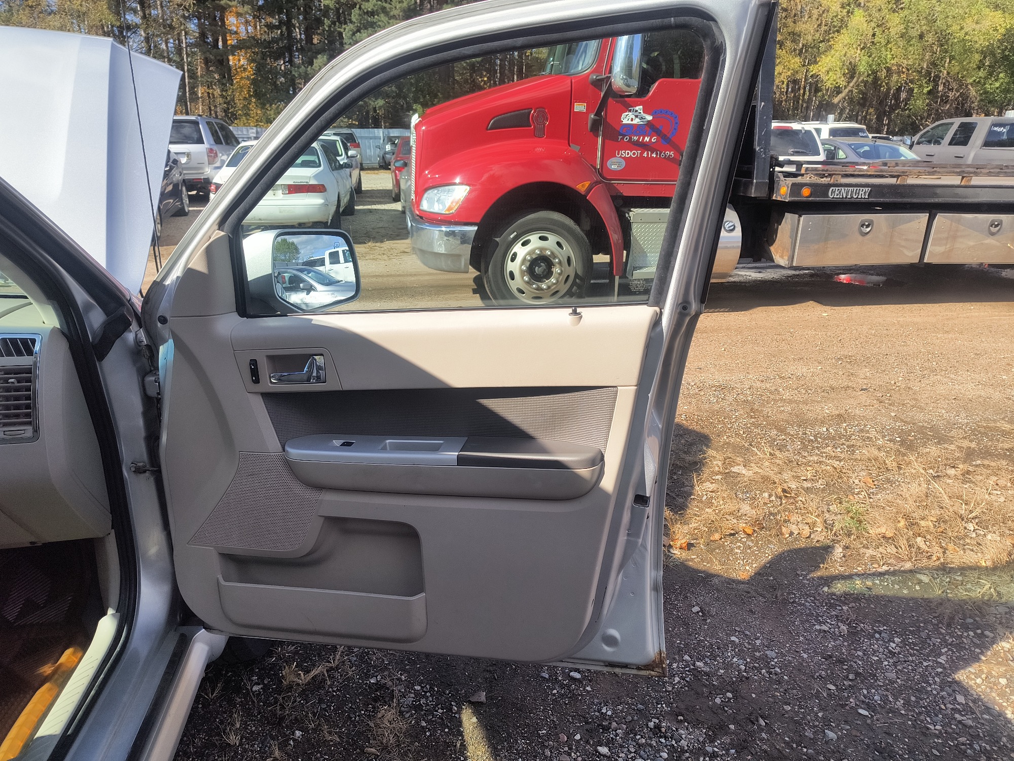 2009 mercury mariner-hybrid 4wd with 333358 miles for sale near Elk River, Minnesota 106658_32_passenger_door_panel.jpg