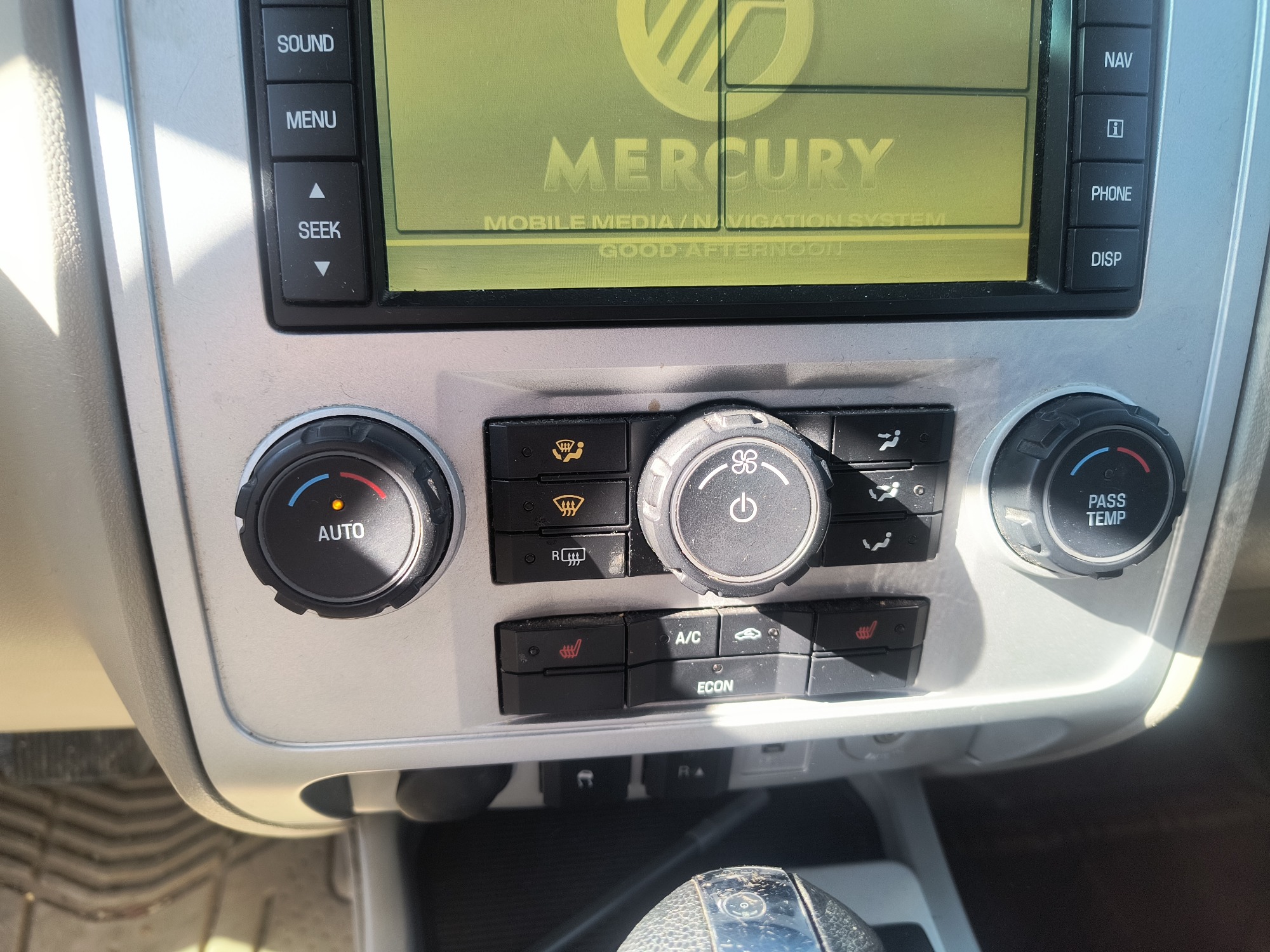 2009 mercury mariner-hybrid 4wd with 333358 miles for sale near Elk River, Minnesota 106658_40_climate_control.jpg