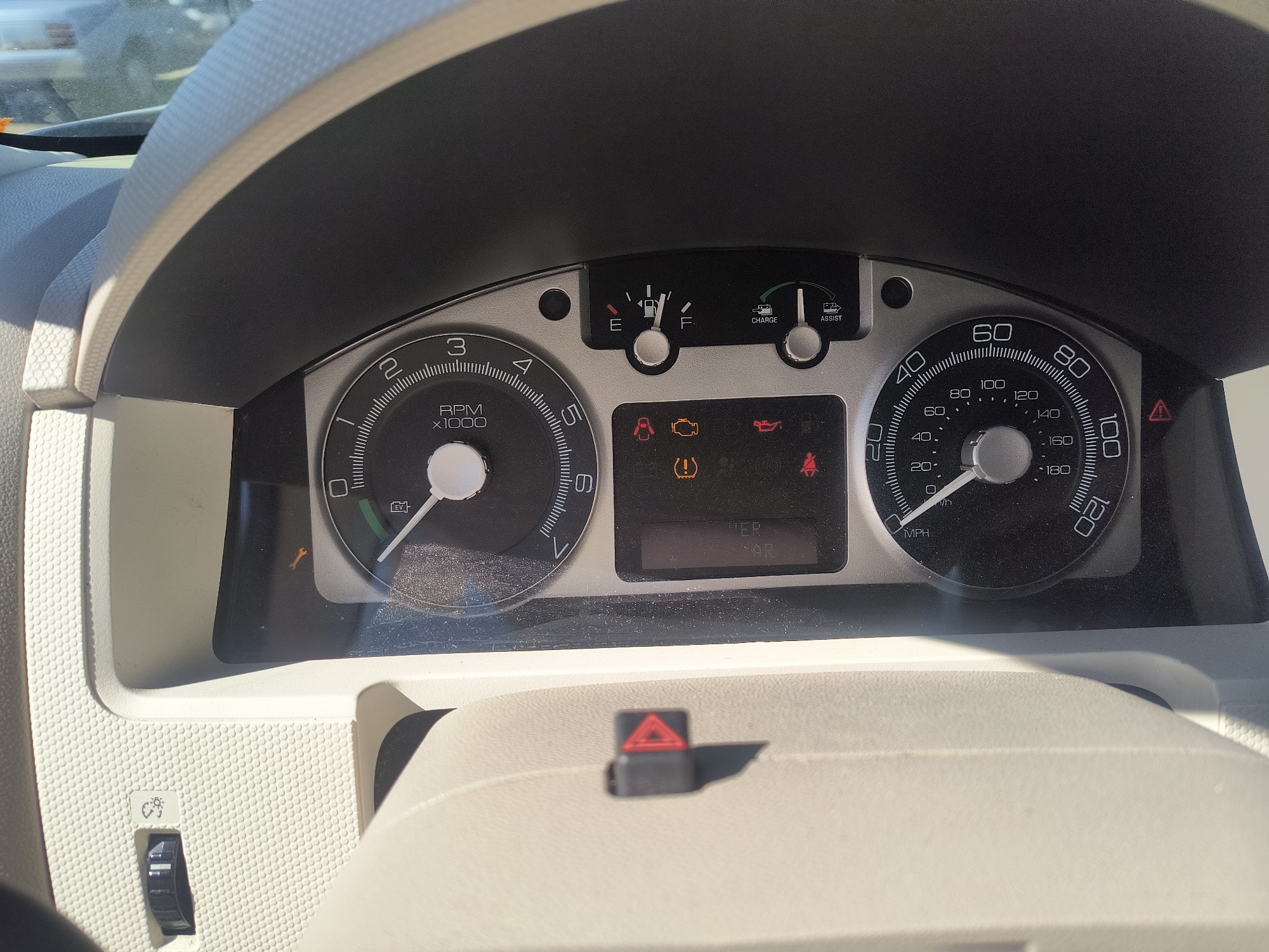 2009 mercury mariner-hybrid 4wd with 333358 miles for sale near Elk River, Minnesota 106658_43_gauge_cluster.jpg