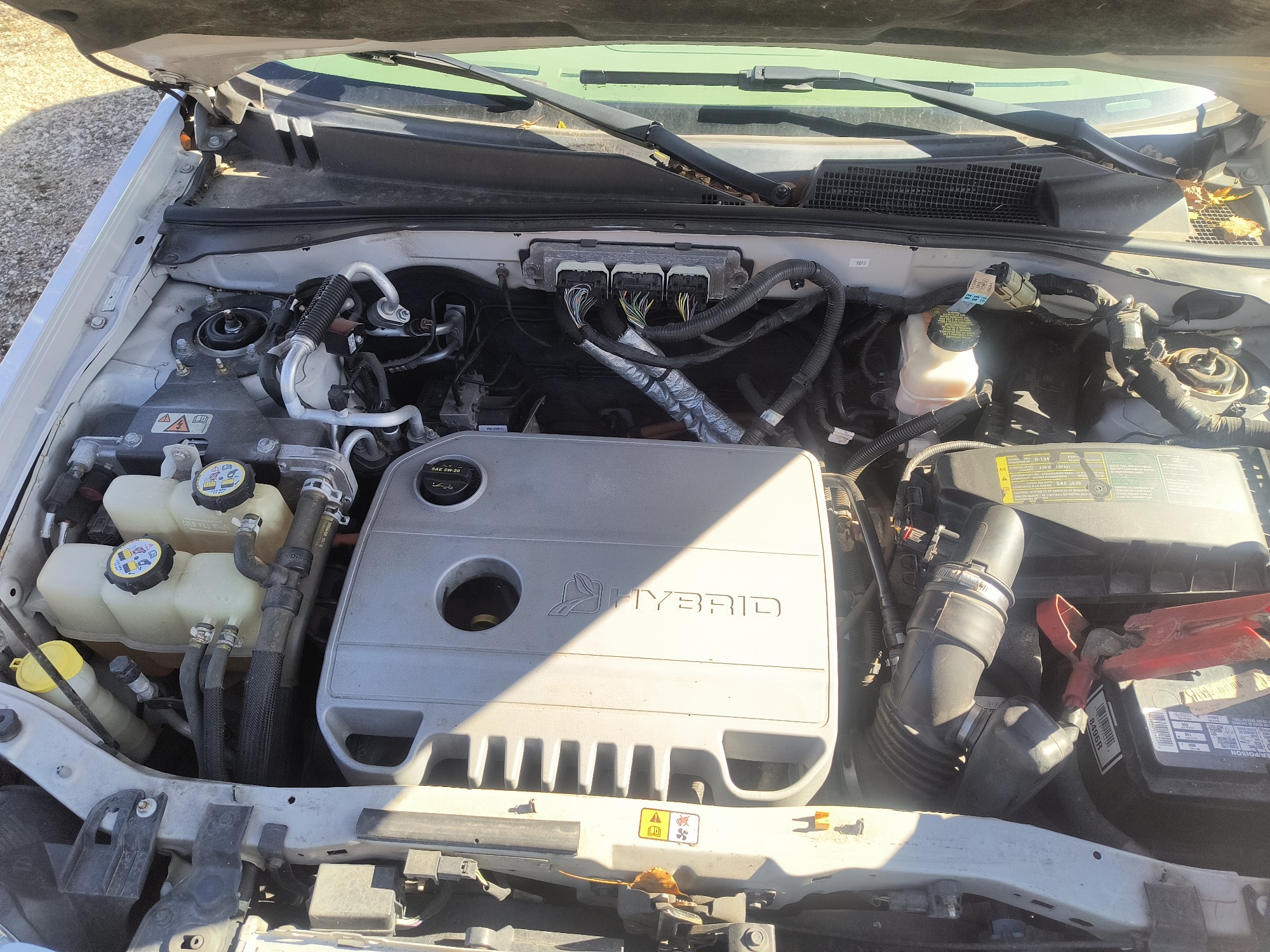 2009 mercury mariner-hybrid 4wd with 333358 miles for sale near Elk River, Minnesota 106658_49_engine_bay.jpg