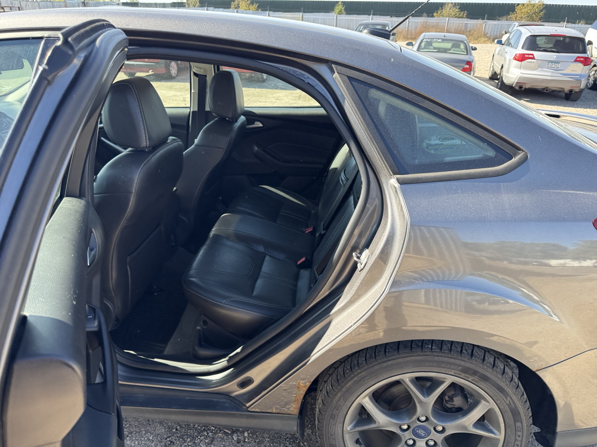 2013 ford focus se-sedan with 242471 miles for sale near Elk River, Minnesota 106659_24_drv_rear_seat.jpg