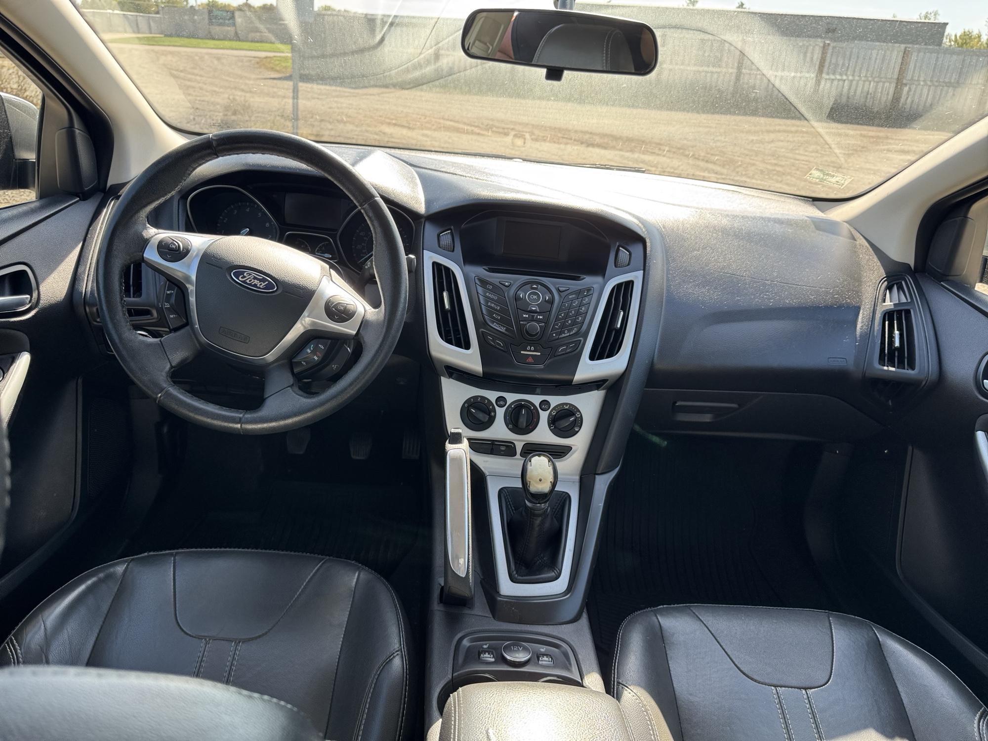 2013 ford focus se-sedan with 242471 miles for sale near Elk River, Minnesota 106659_34_whole_dash.jpg