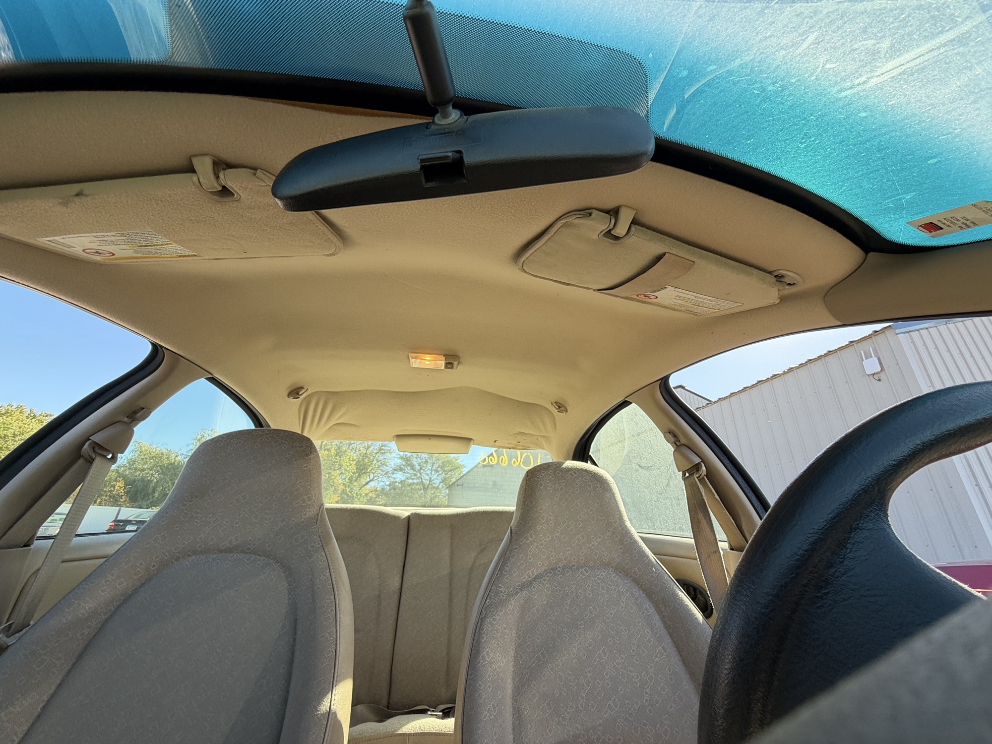 2002 saturn sl sl1 with 170974 miles for sale near Elk River, Minnesota 106660_35_headliner_sunroof.jpg