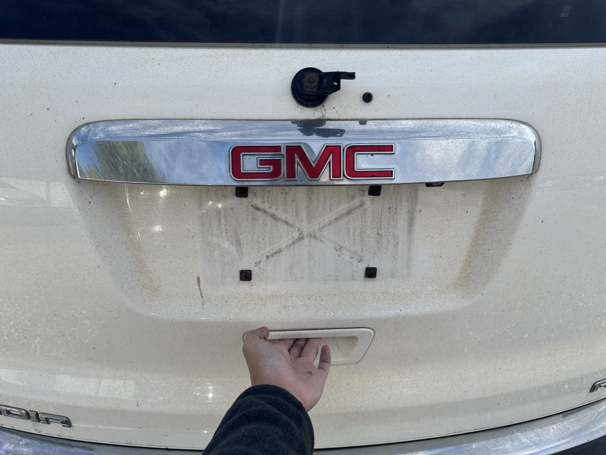 2010 gmc acadia slt-1-awd with 367138 miles for sale near Elk River, Minnesota 106661_26_trunk.jpg