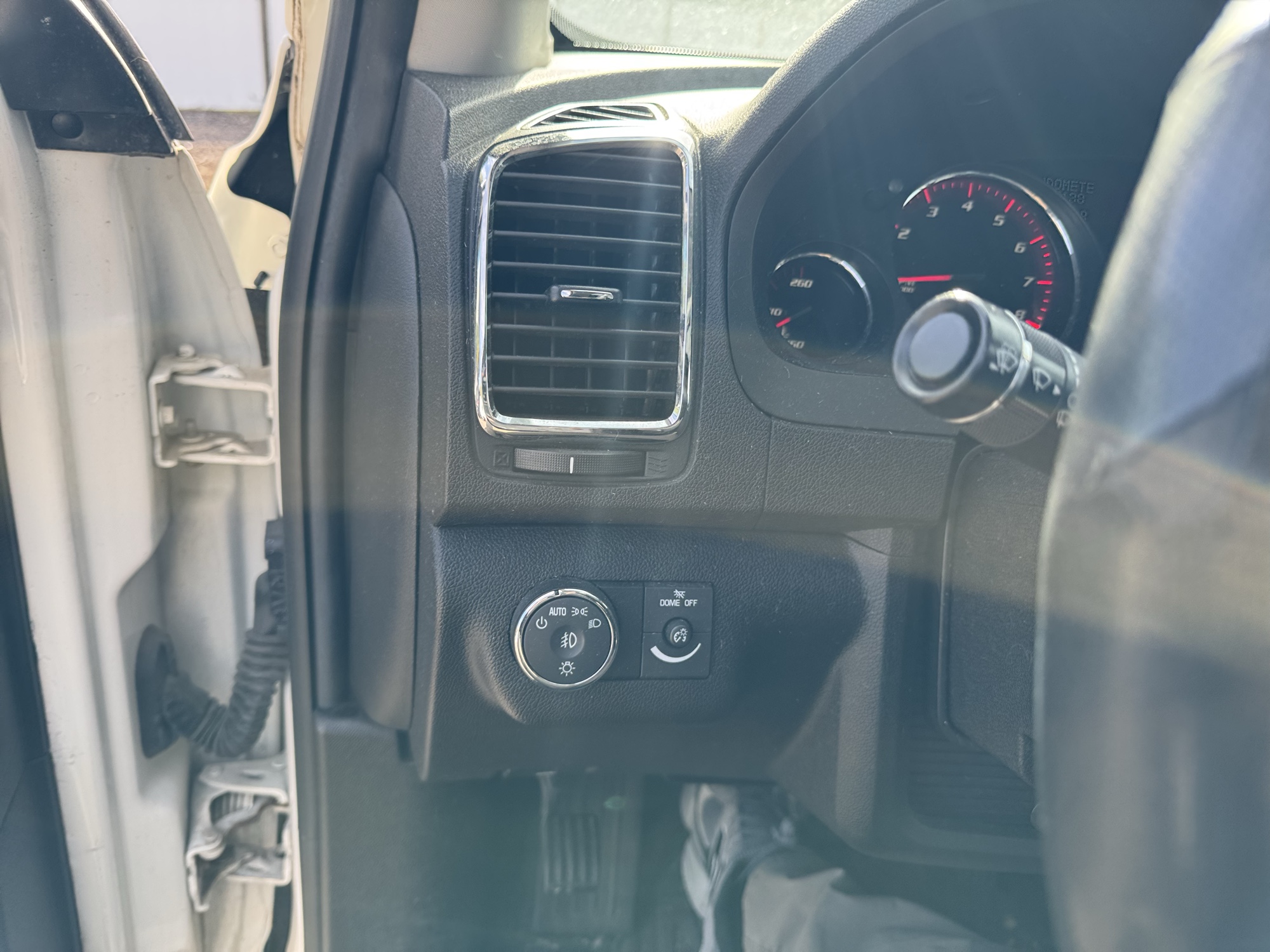 2010 gmc acadia slt-1-awd with 367138 miles for sale near Elk River, Minnesota 106661_37_left_of_steering_wheel.jpg