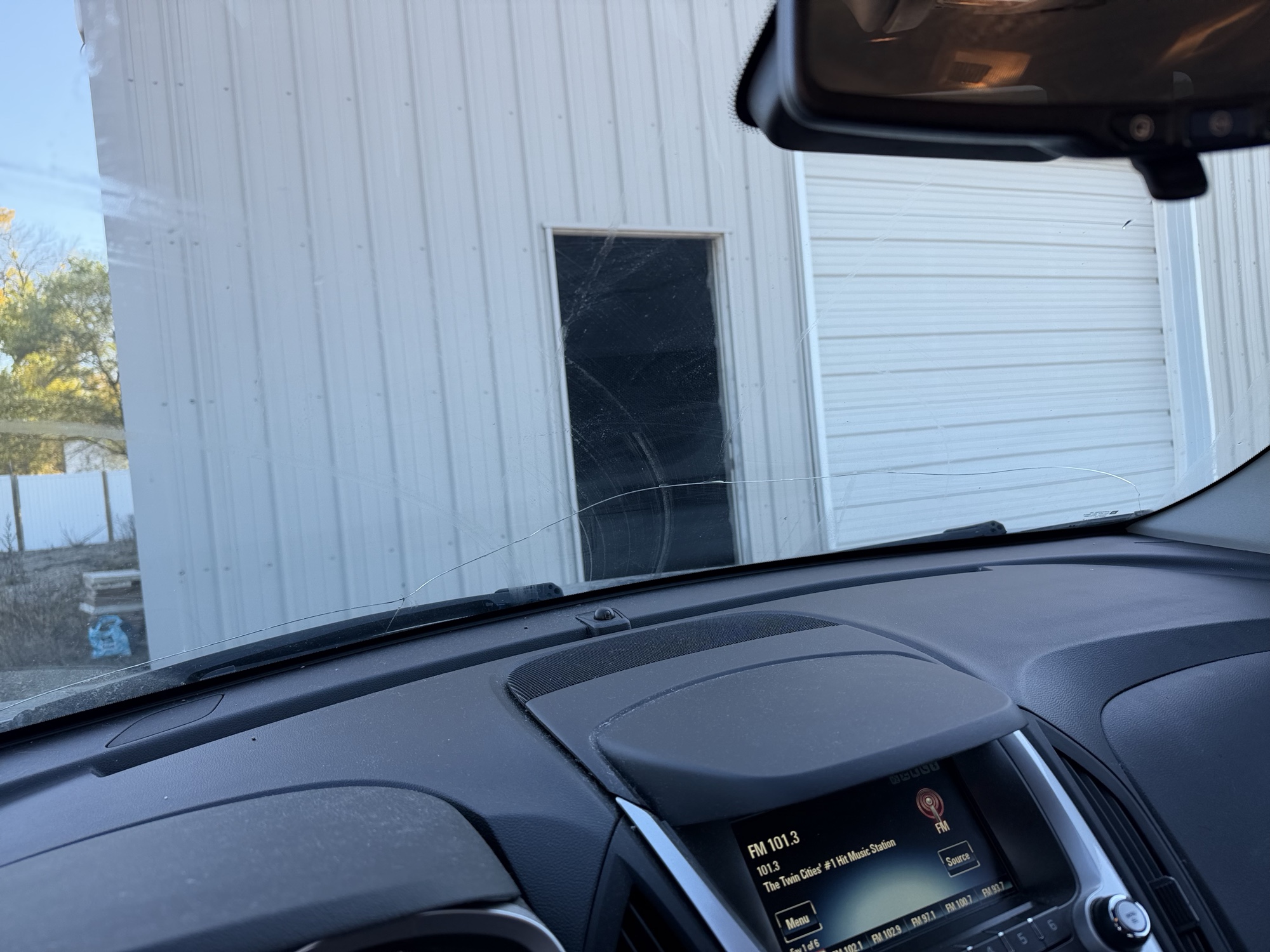 2015 chevrolet equinox 1lt-2wd with 133194 miles for sale near Elk River, Minnesota 106663_09_front_windshield.jpg