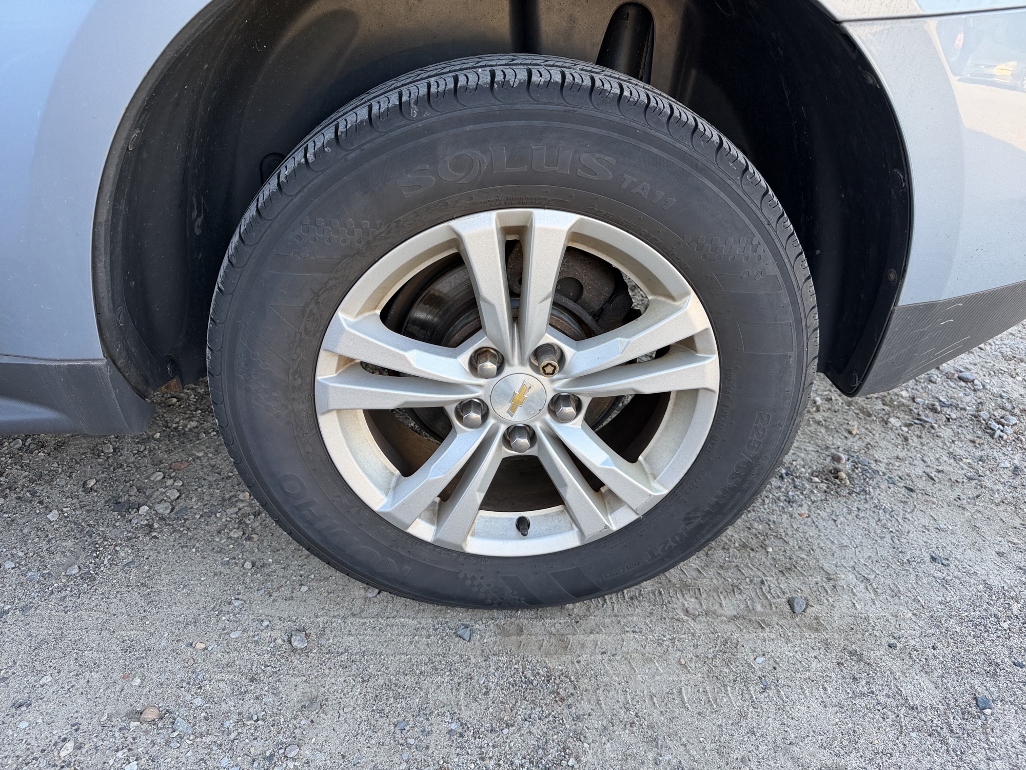 2015 chevrolet equinox 1lt-2wd with 133194 miles for sale near Elk River, Minnesota 106663_13_rear_drv_wheel.jpg