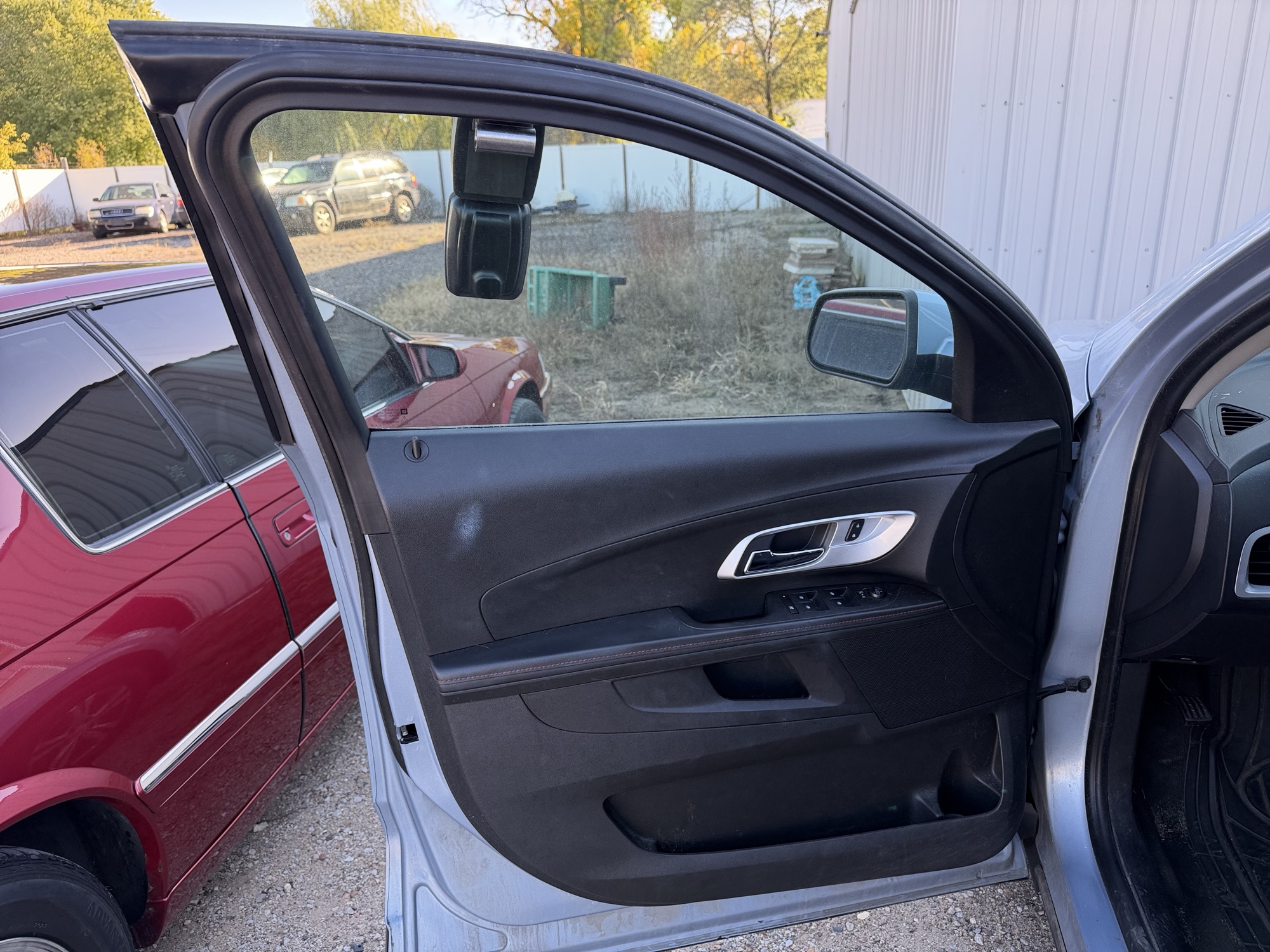 2015 chevrolet equinox 1lt-2wd with 133194 miles for sale near Elk River, Minnesota 106663_23_driver_door_panel.jpg