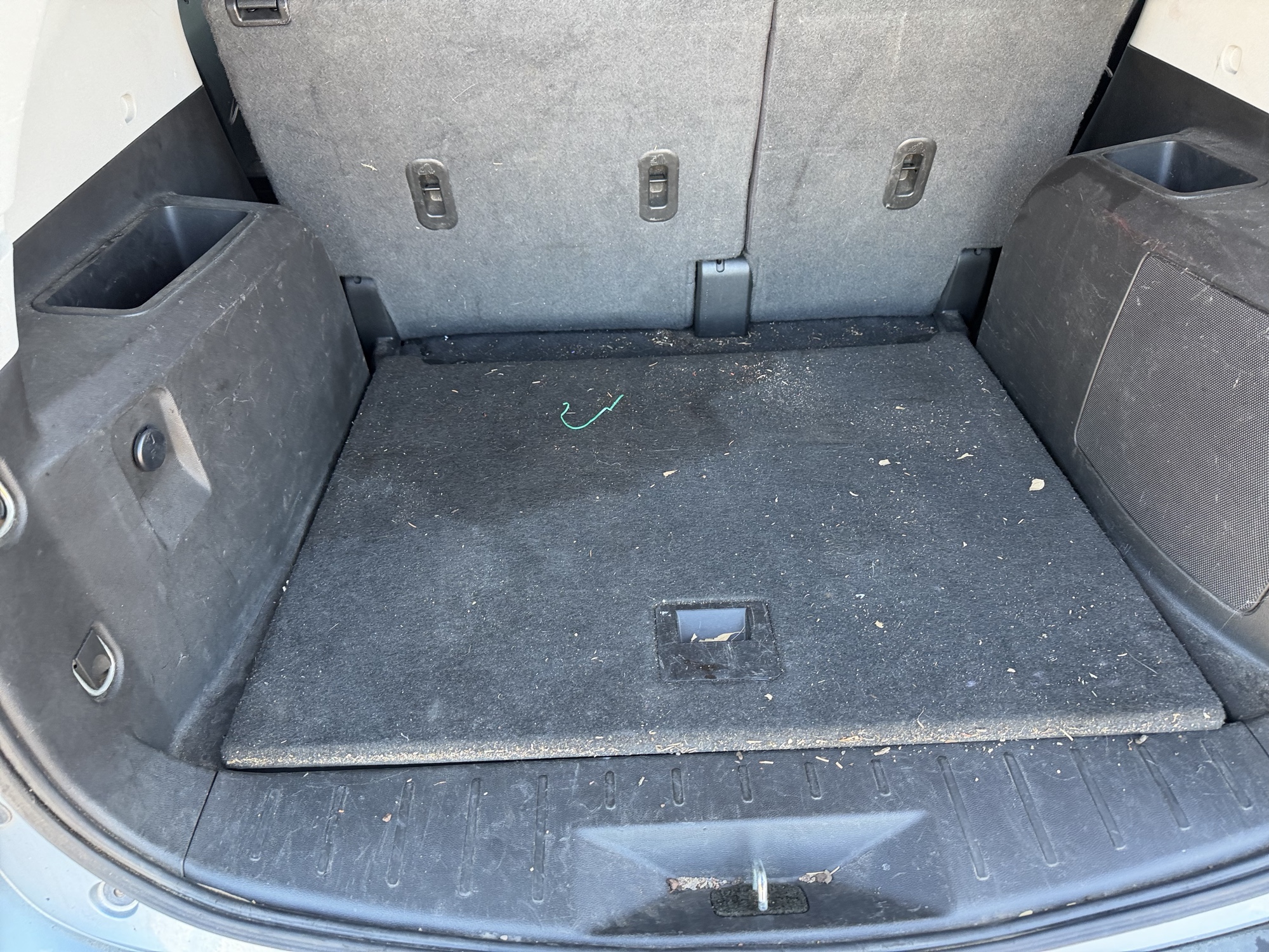 2015 chevrolet equinox 1lt-2wd with 133194 miles for sale near Elk River, Minnesota 106663_26_trunk.jpg