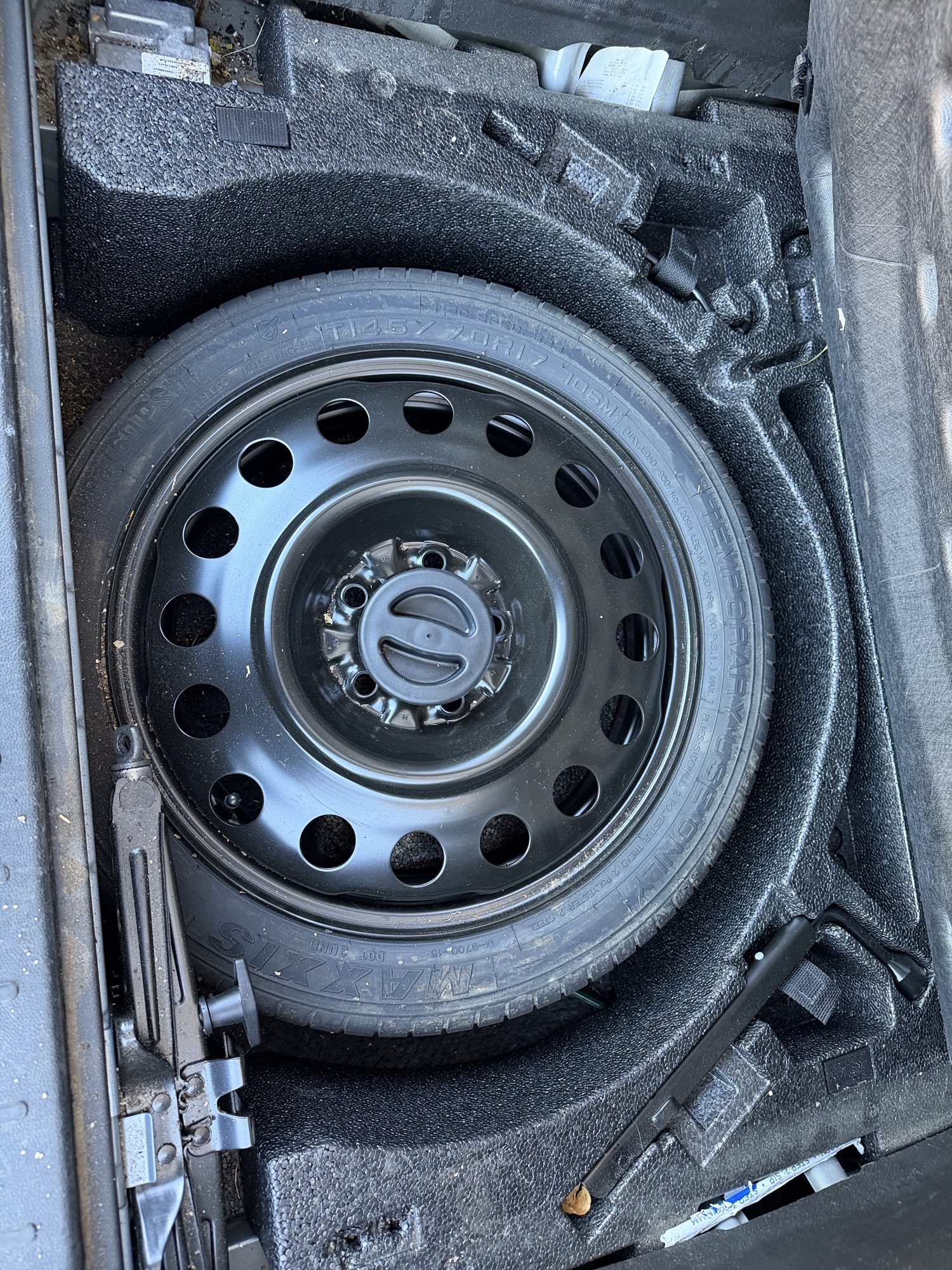 2015 chevrolet equinox 1lt-2wd with 133194 miles for sale near Elk River, Minnesota 106663_27_spare_tire.jpg