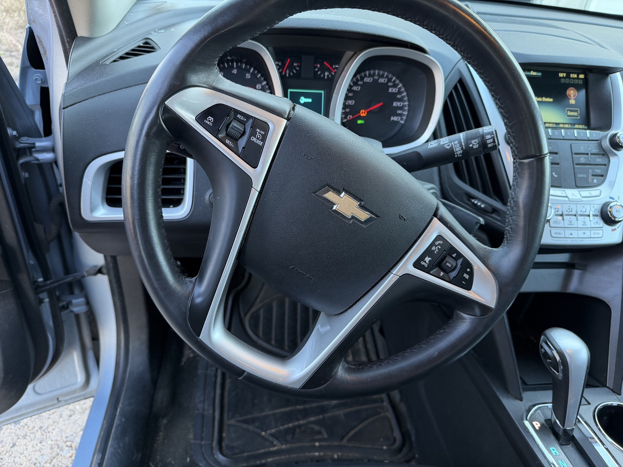 2015 chevrolet equinox 1lt-2wd with 133194 miles for sale near Elk River, Minnesota 106663_36_steering_wheel.jpg