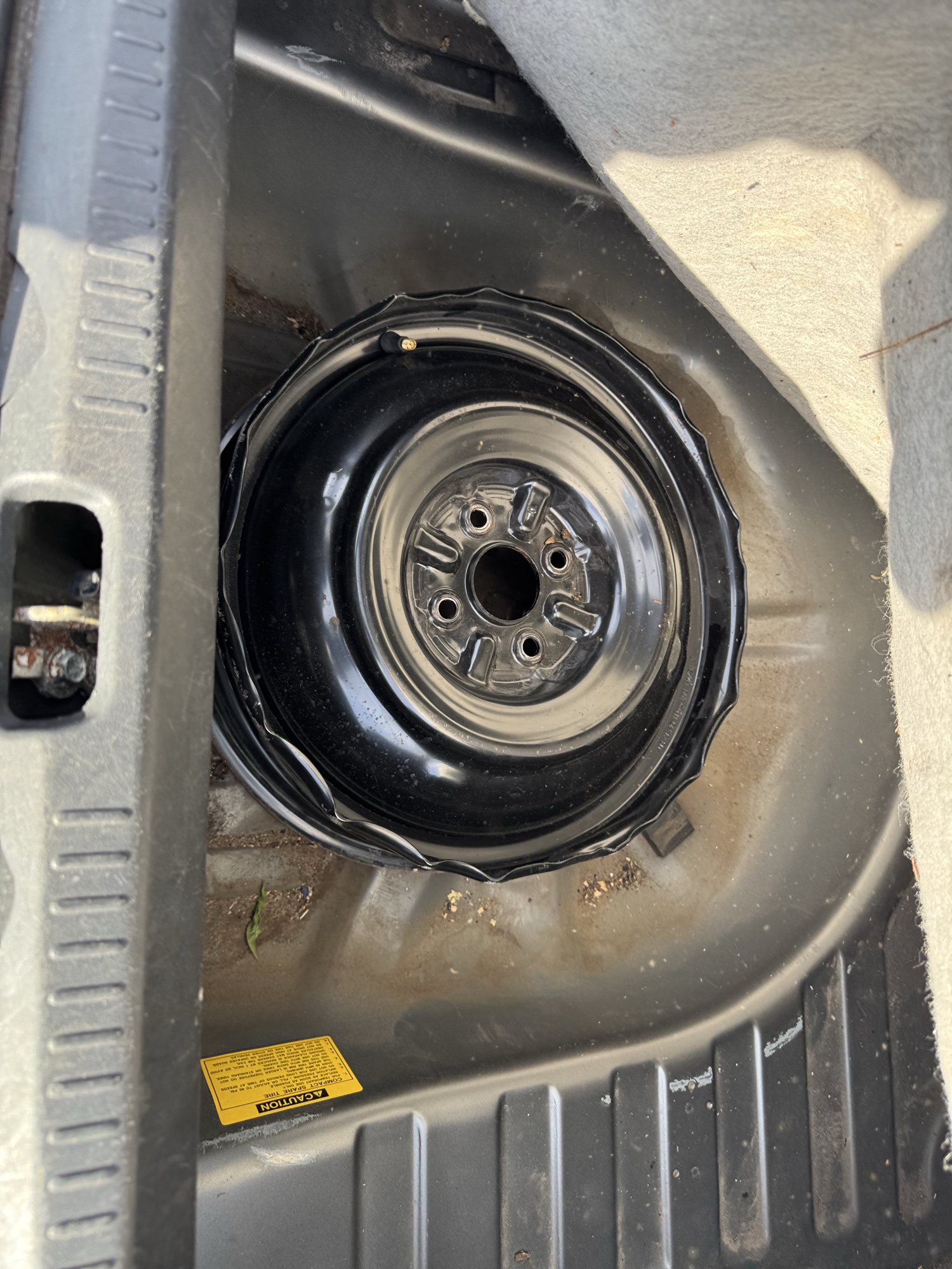 2003 toyota echo 4-door-sedan with 222883 miles for sale near Elk River, Minnesota 106664_27_spare_tire.jpg