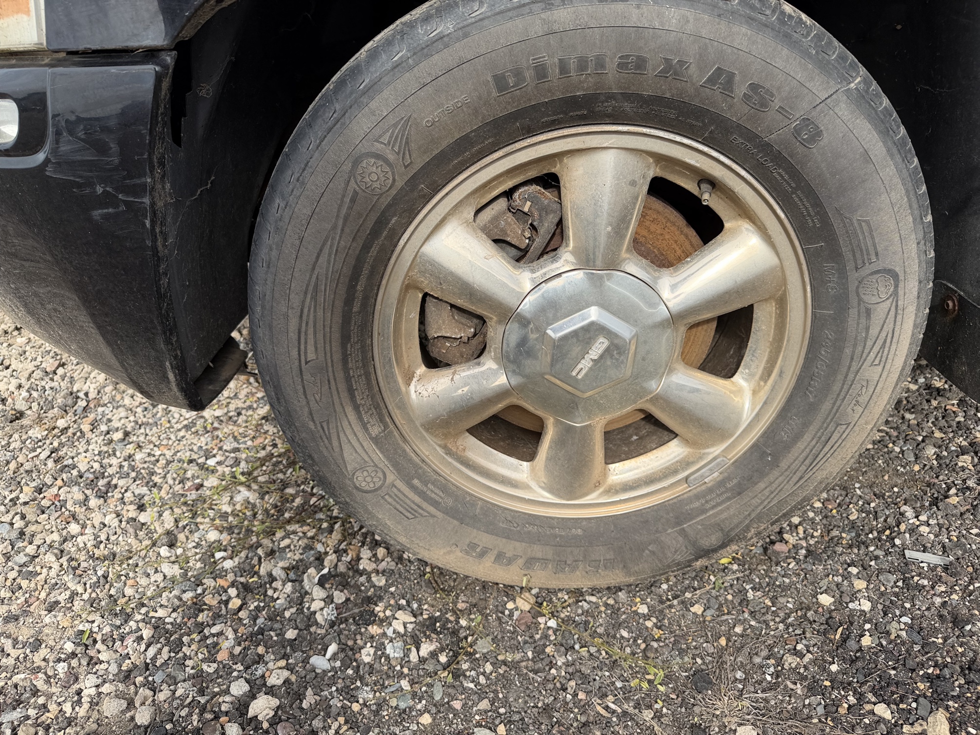 2002 gmc envoy with 220295 miles for sale near Elk River, Minnesota 106665_12_drv_front_wheel.jpg
