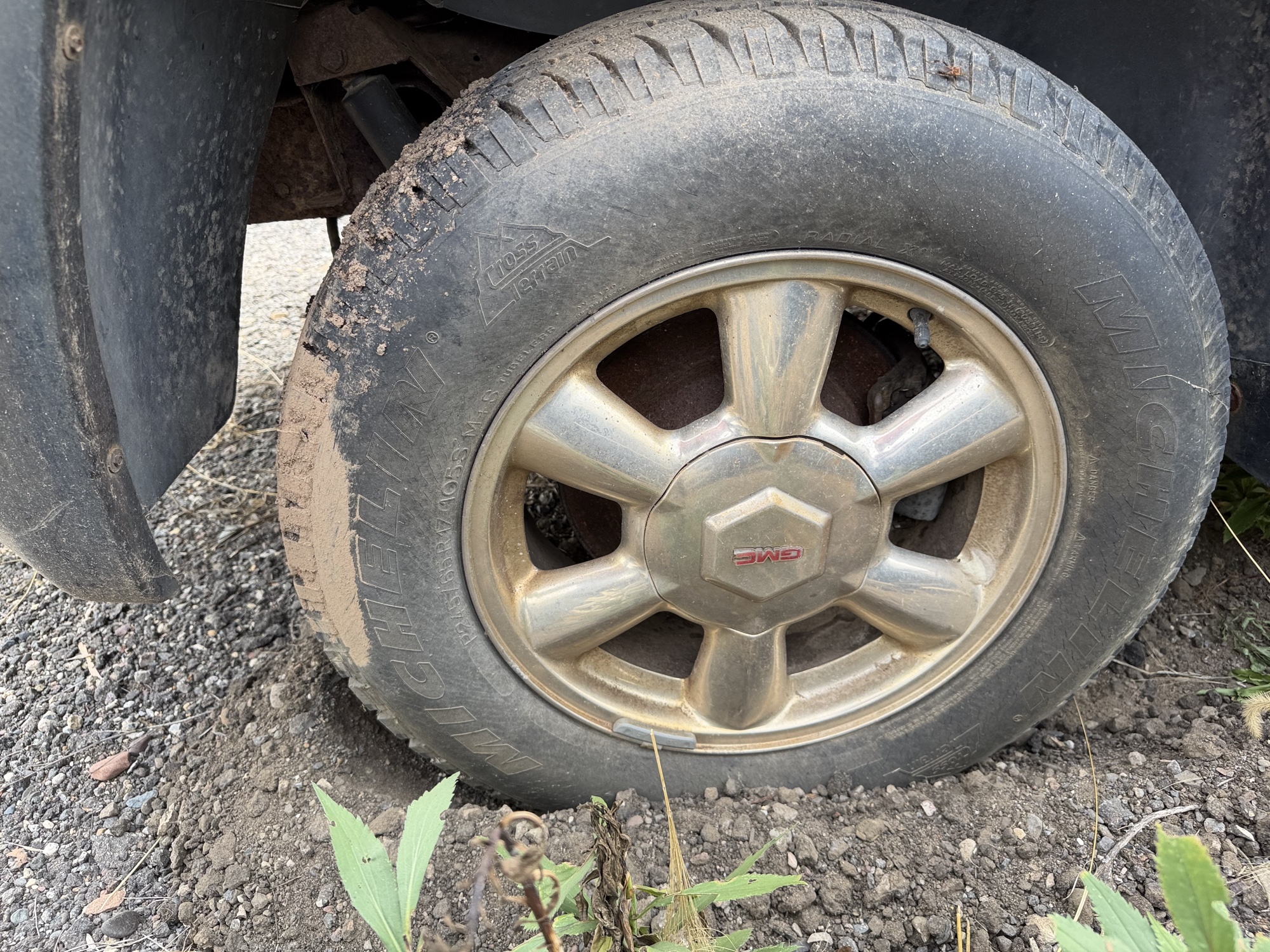 2002 gmc envoy with 220295 miles for sale near Elk River, Minnesota 106665_14_rear_pass_wheel.jpg