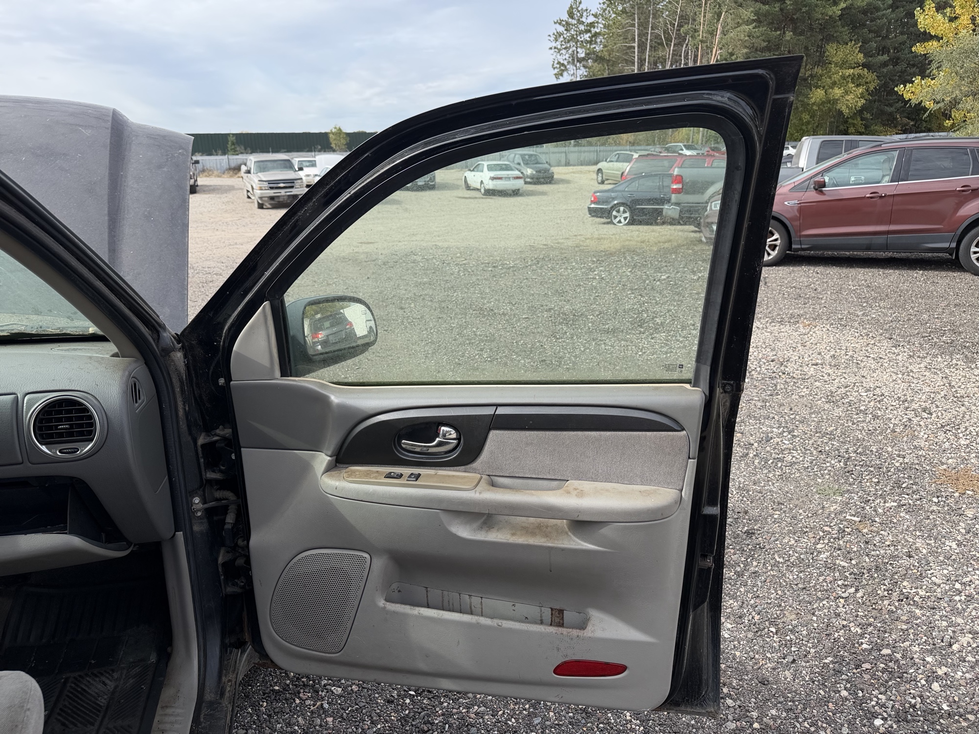 2002 gmc envoy with 220295 miles for sale near Elk River, Minnesota 106665_32_passenger_door_panel.jpg