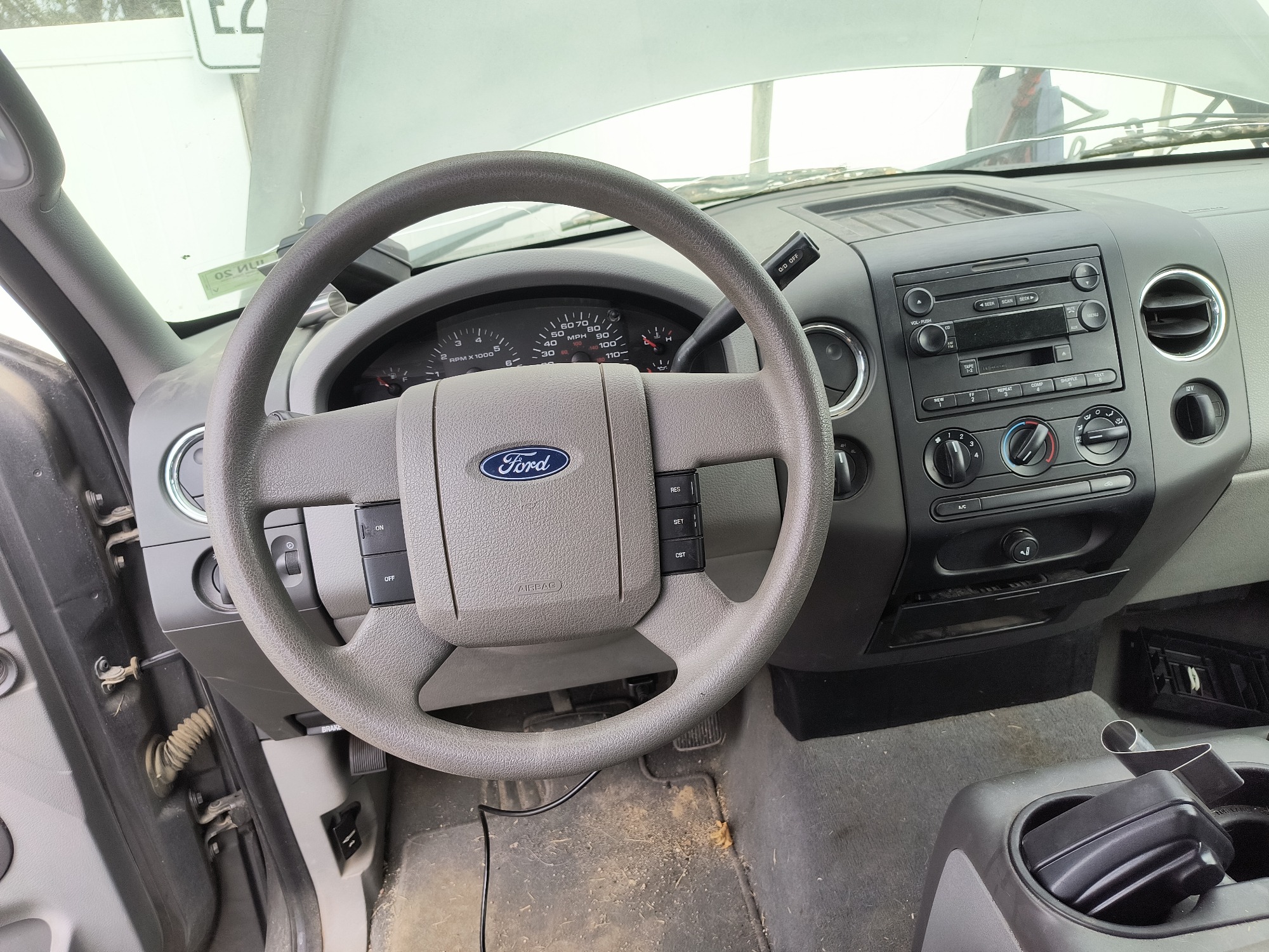 2004 ford f-150 xl-supercab-4wd with 217438 miles for sale near Elk River, Minnesota 106666_33_dash_from_driver.jpg