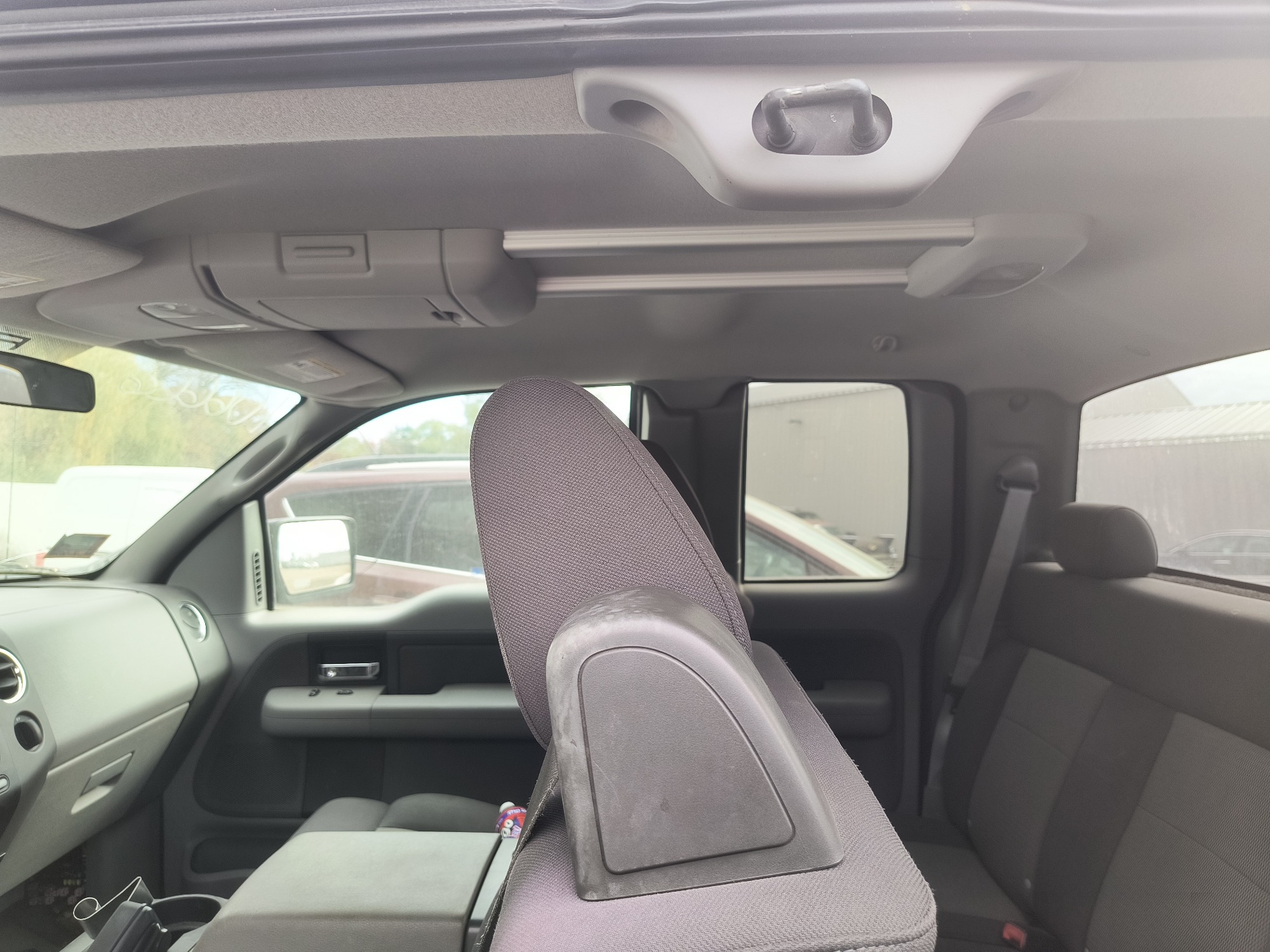 2004 ford f-150 xl-supercab-4wd with 217438 miles for sale near Elk River, Minnesota 106666_35_headliner_sunroof.jpg