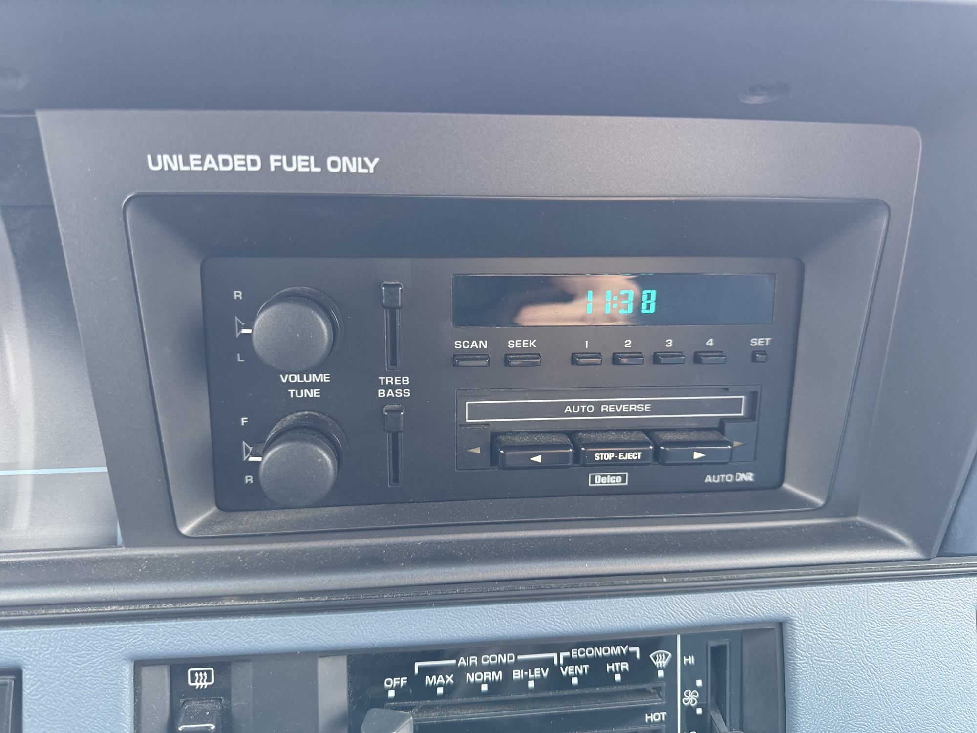 1996 oldsmobile ciera sl-1sc with 24778 miles for sale near Elk River, Minnesota 106667_39_radio_closeup.jpg