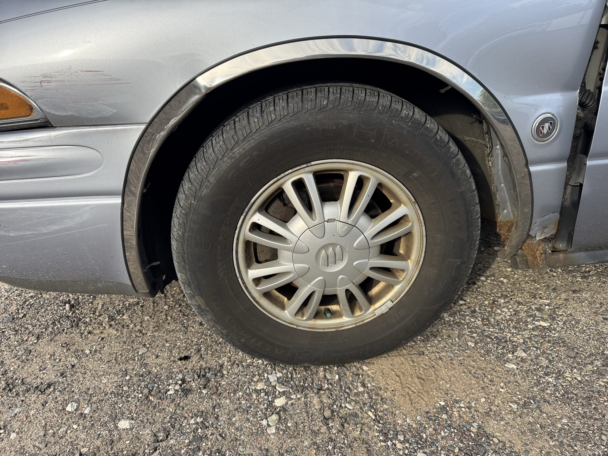 2005 buick lesabre limited with 211419 miles for sale near Elk River, Minnesota 106668_12_drv_front_wheel.jpg