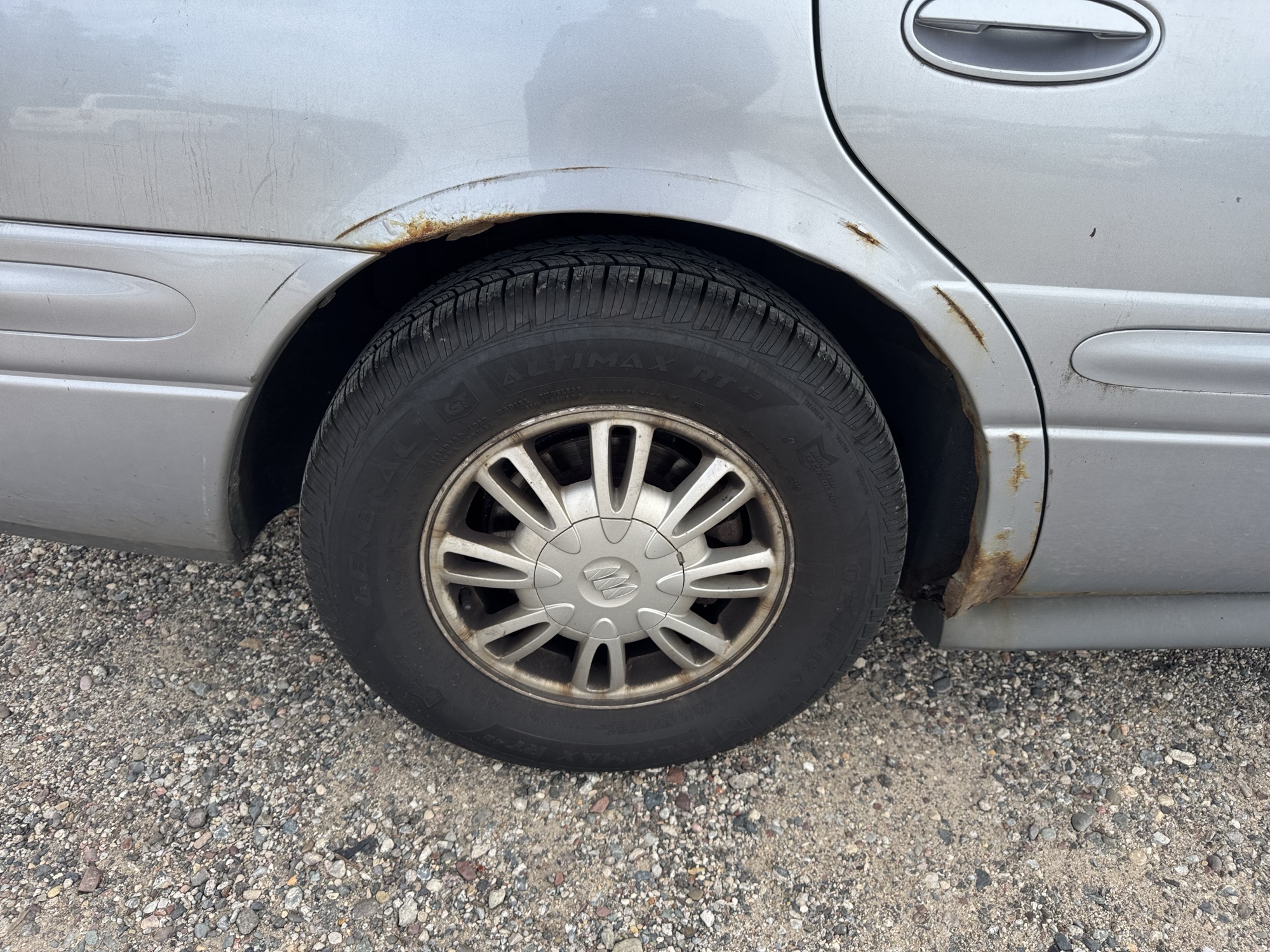 2005 buick lesabre limited with 211419 miles for sale near Elk River, Minnesota 106668_14_rear_pass_wheel.jpg