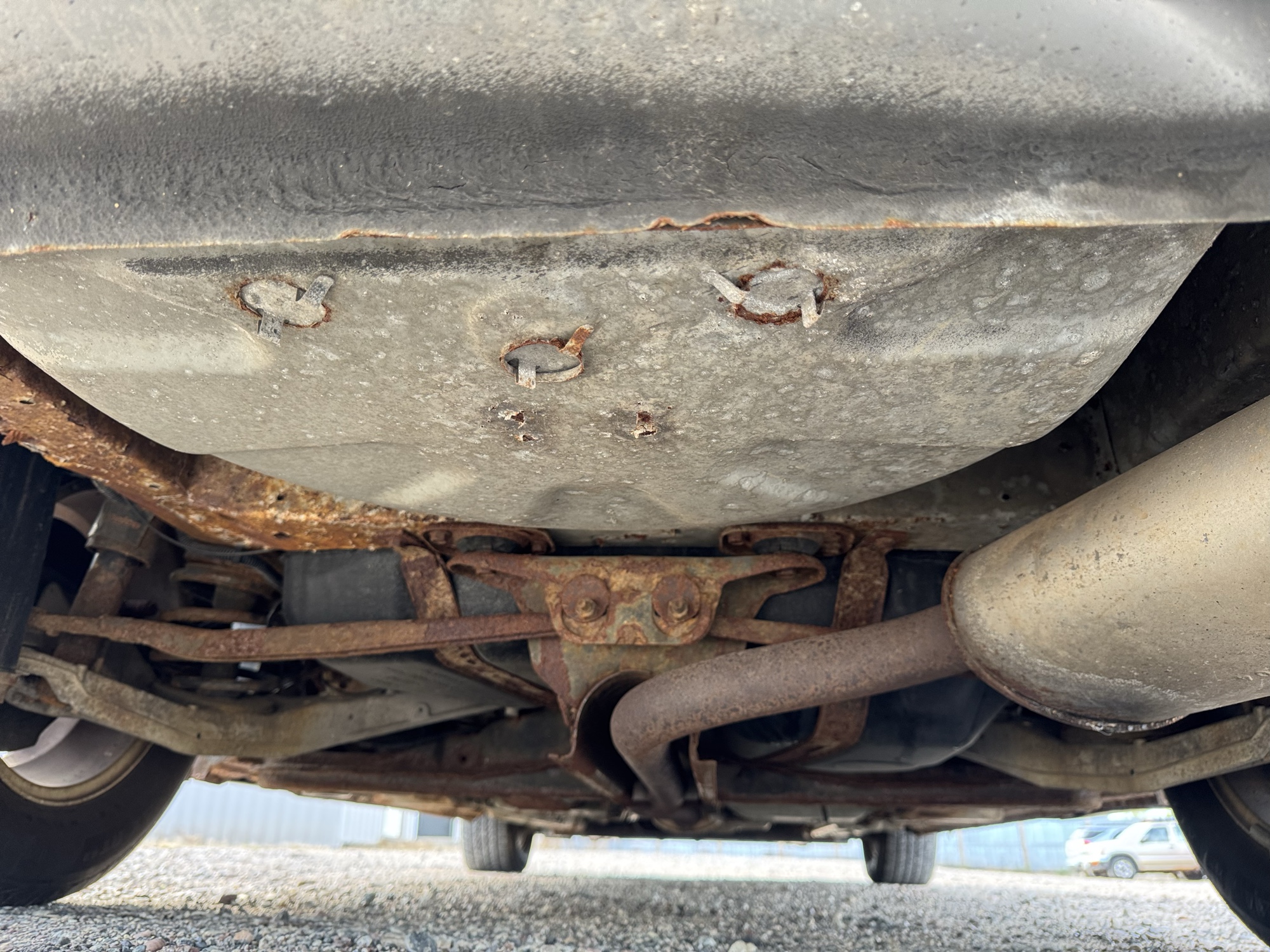 2005 buick lesabre limited with 211419 miles for sale near Elk River, Minnesota 106668_19_undercar_rear.jpg