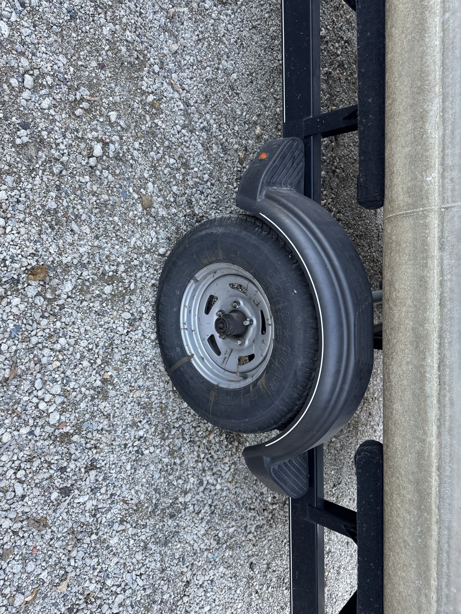 2015 suntracker bb16e for sale near Elk River, Minnesota 106669_13_rear_drv_wheel.jpg