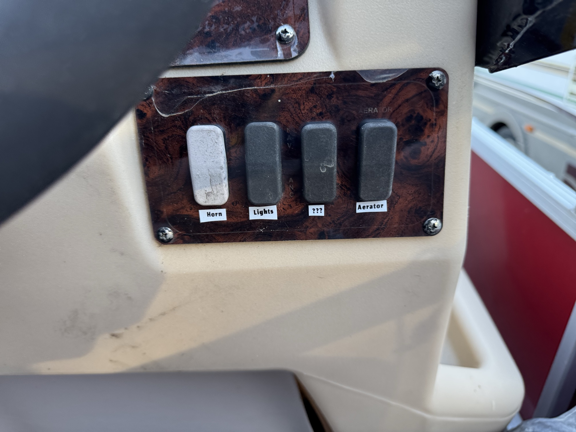 2015 suntracker bb16e for sale near Elk River, Minnesota 106669_38_4x4_switch.jpg