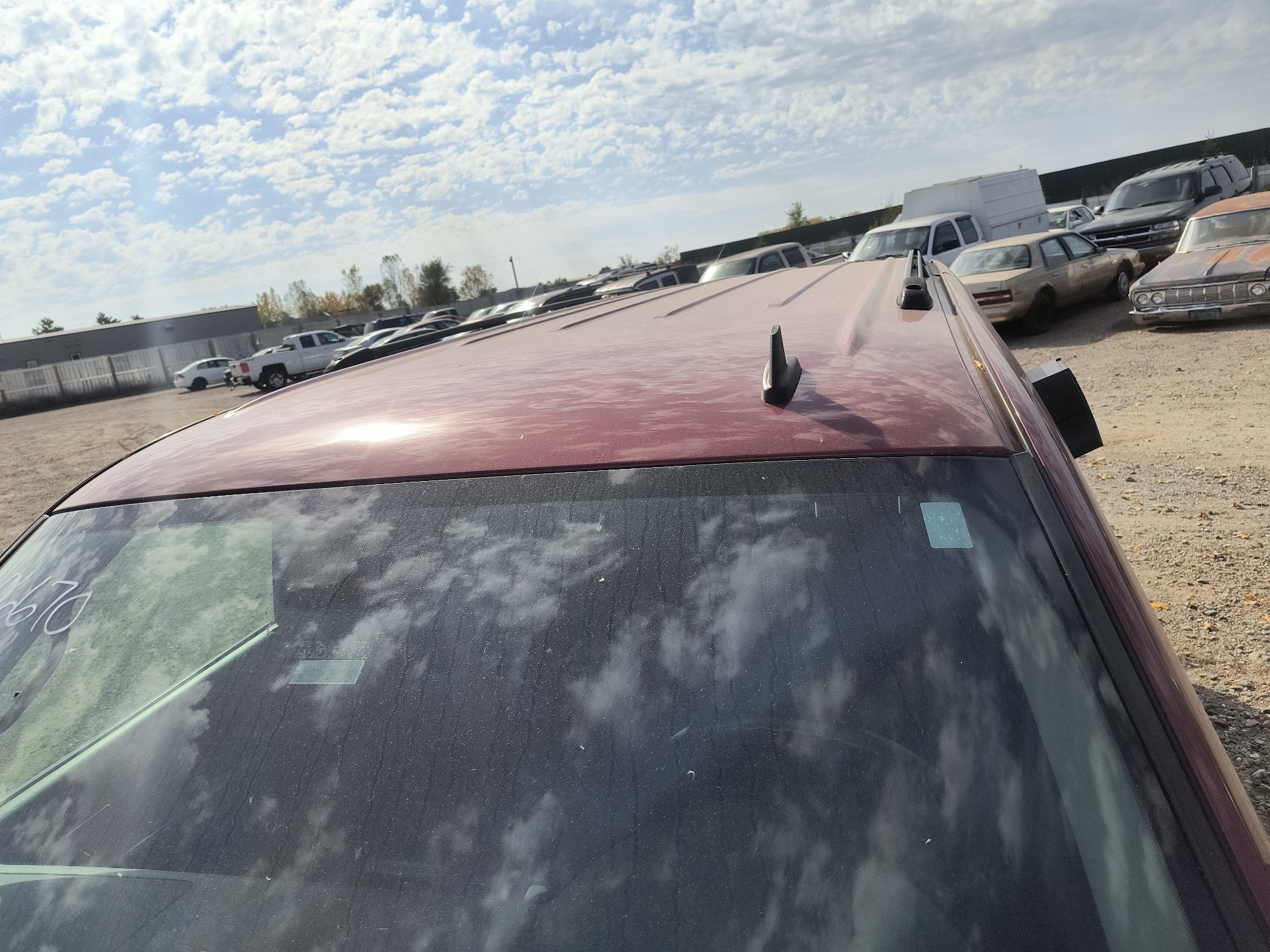 2007 chevrolet suburban lt1-1500-4wd with 240849 miles for sale near Elk River, Minnesota 106670_11_roof.jpg