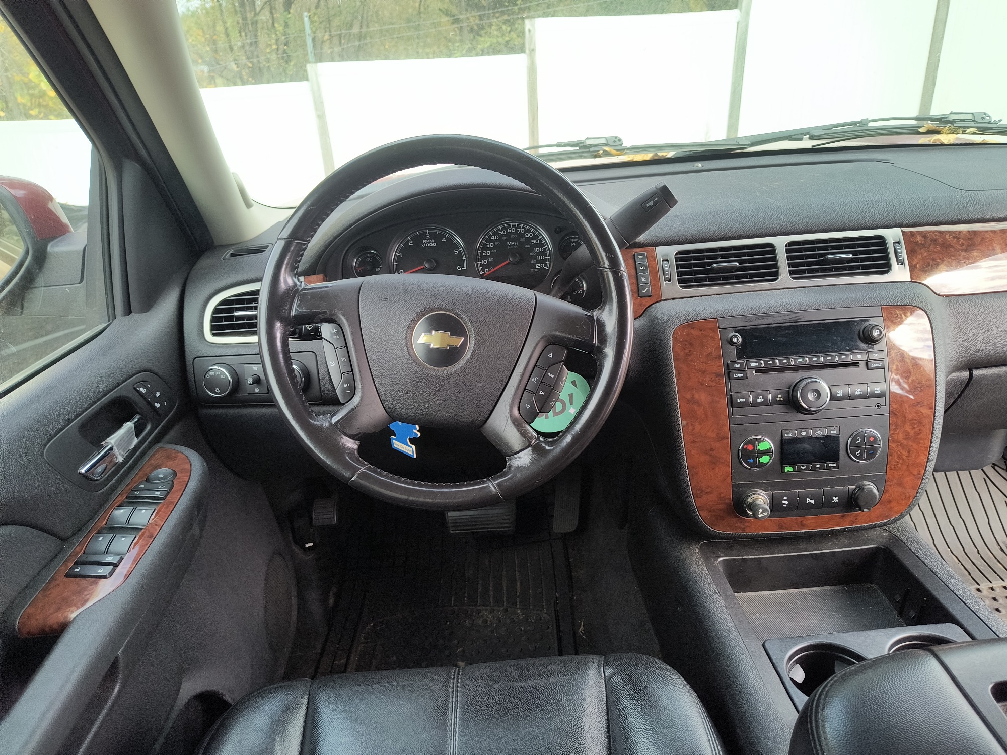 2007 chevrolet suburban lt1-1500-4wd with 240849 miles for sale near Elk River, Minnesota 106670_33_dash_from_driver.jpg
