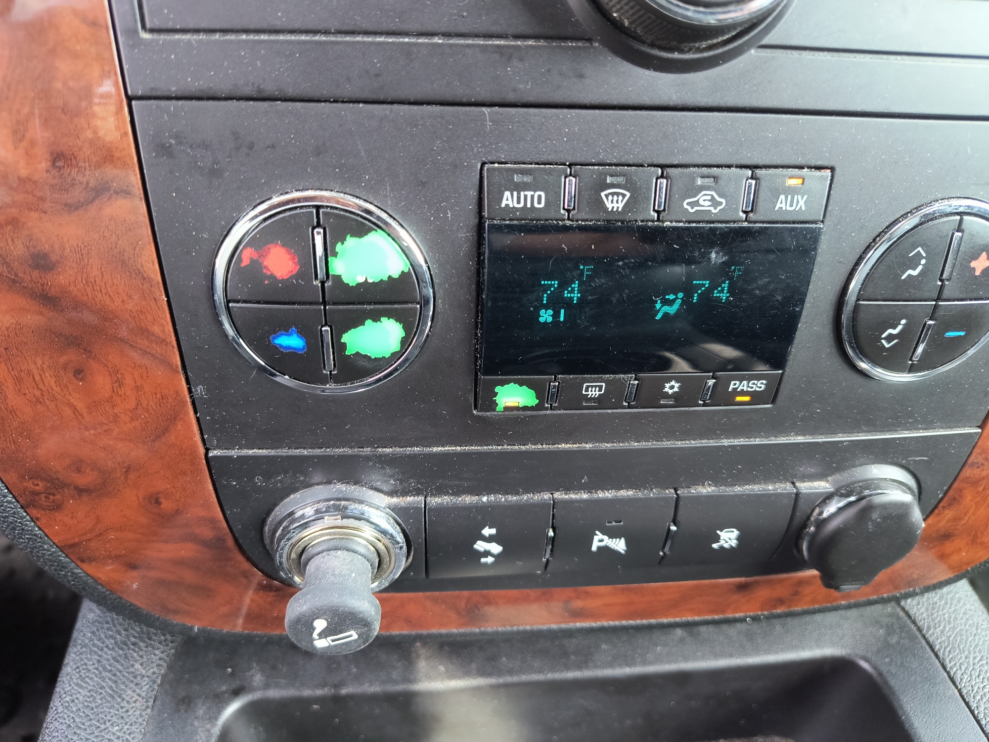 2007 chevrolet suburban lt1-1500-4wd with 240849 miles for sale near Elk River, Minnesota 106670_40_climate_control.jpg