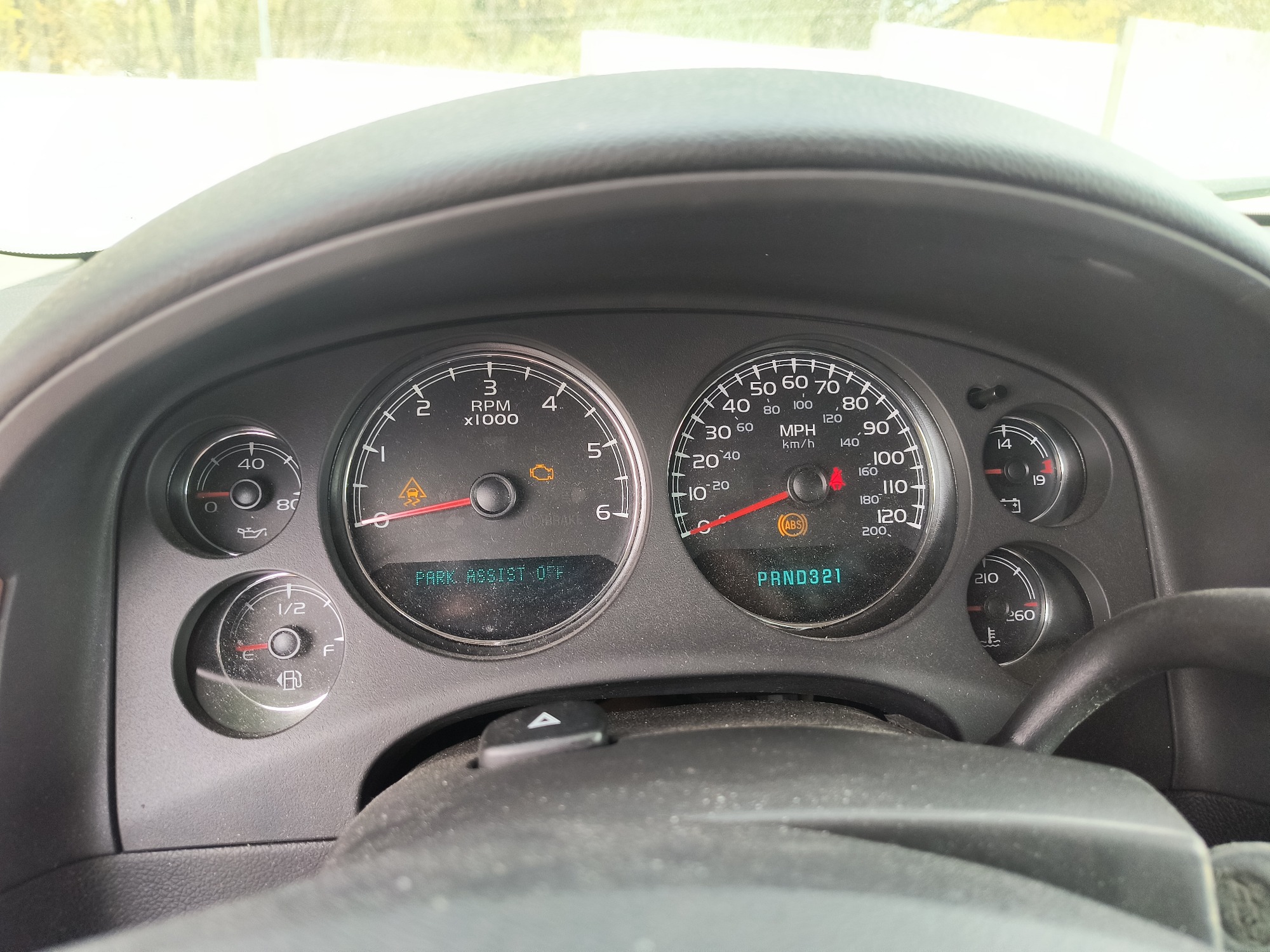 2007 chevrolet suburban lt1-1500-4wd with 240849 miles for sale near Elk River, Minnesota 106670_43_gauge_cluster.jpg