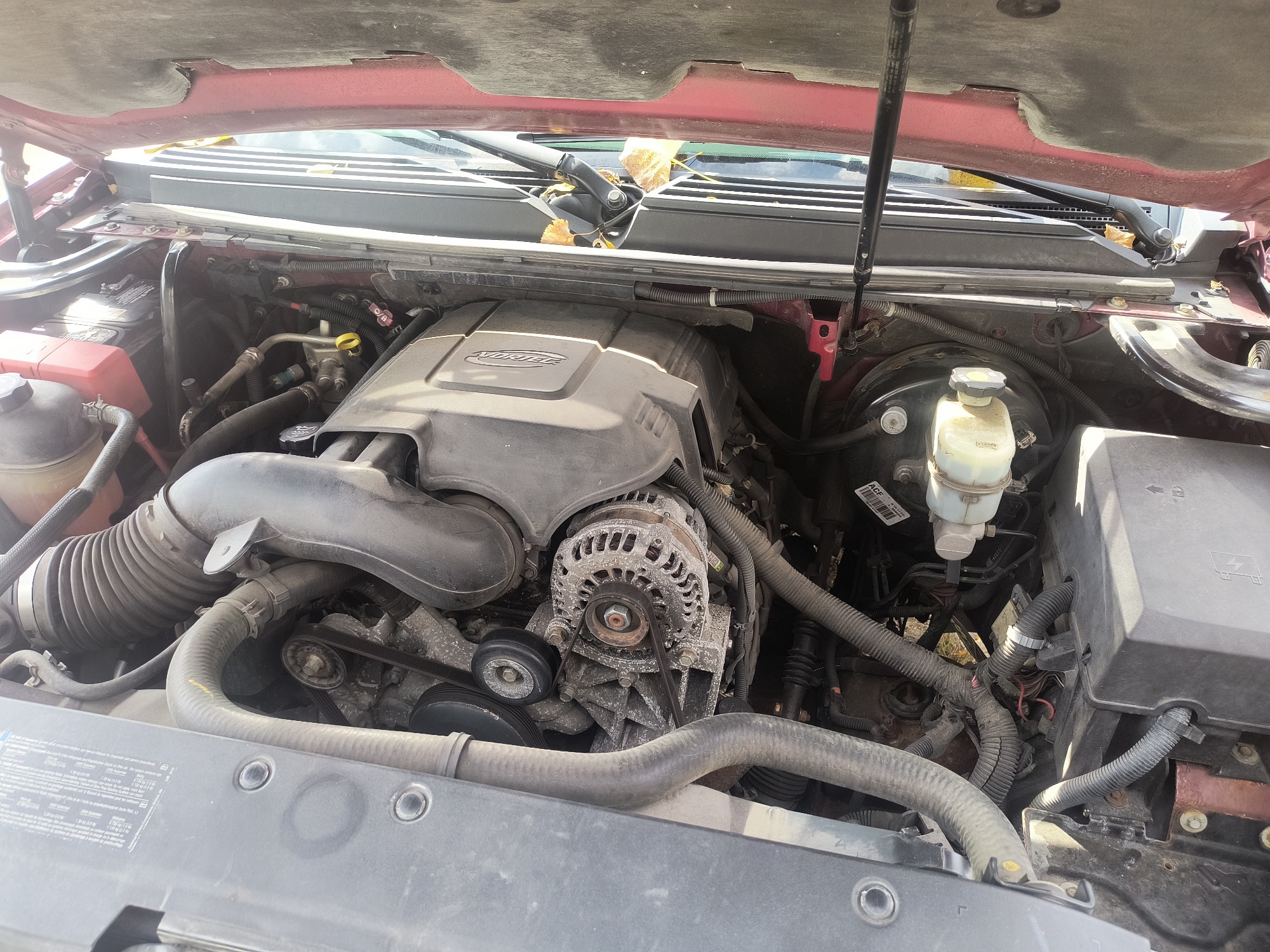 2007 chevrolet suburban lt1-1500-4wd with 240849 miles for sale near Elk River, Minnesota 106670_49_engine_bay.jpg