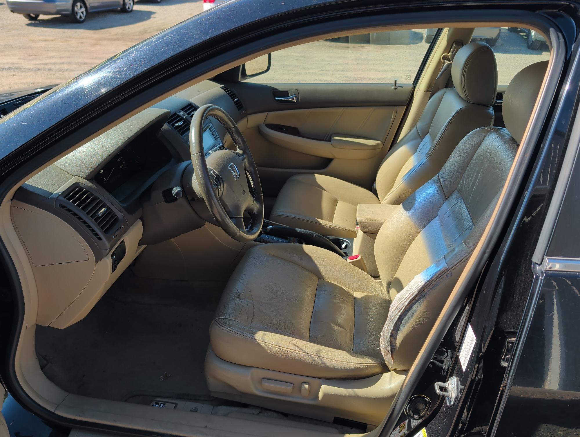 2007 honda accord ex-l-sedan-at with 171912 miles for sale near Elk River, Minnesota 106671_22_driver_seat.jpg