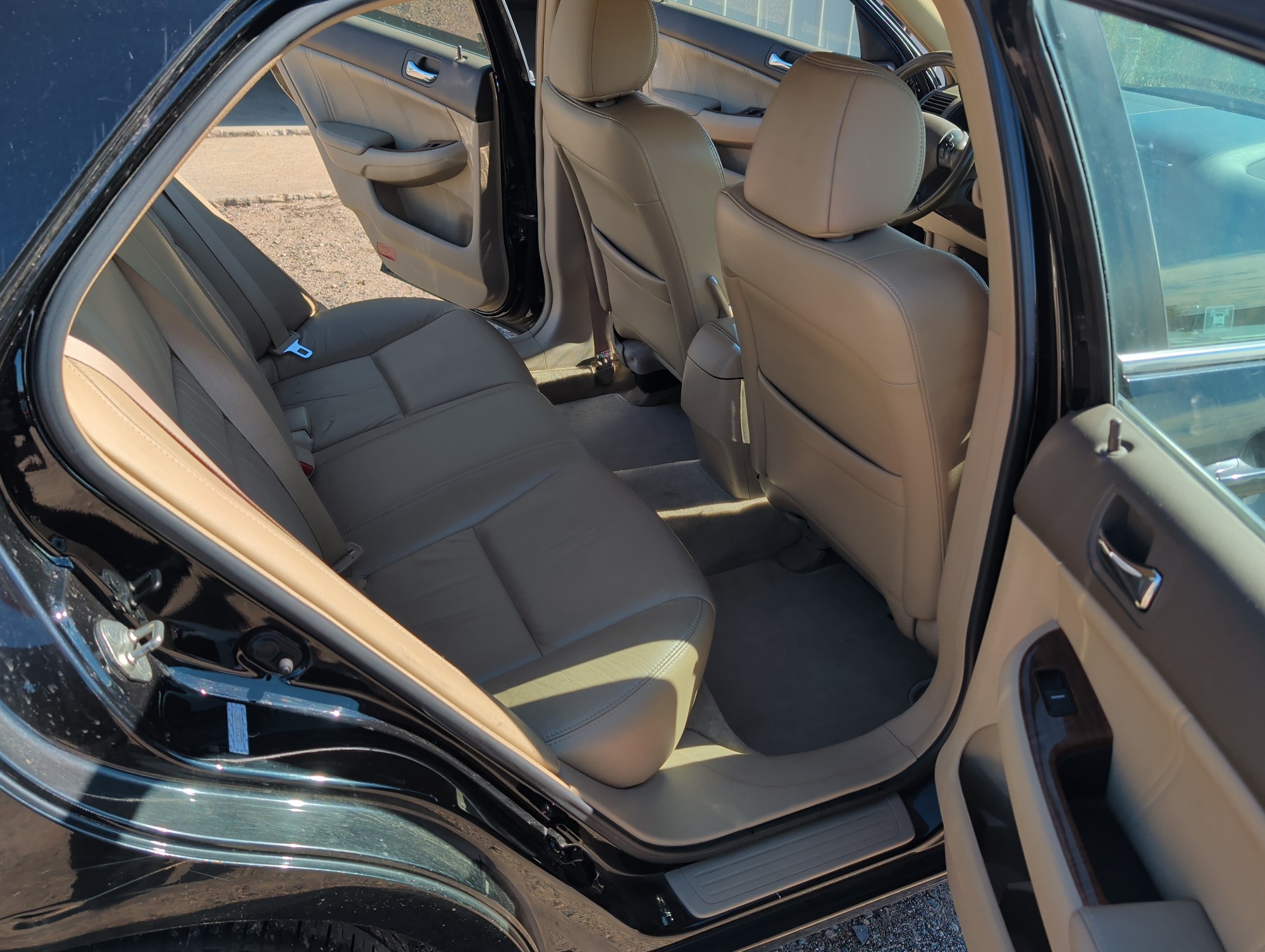 2007 honda accord ex-l-sedan-at with 171912 miles for sale near Elk River, Minnesota 106671_28_pass_rear_seat.jpg