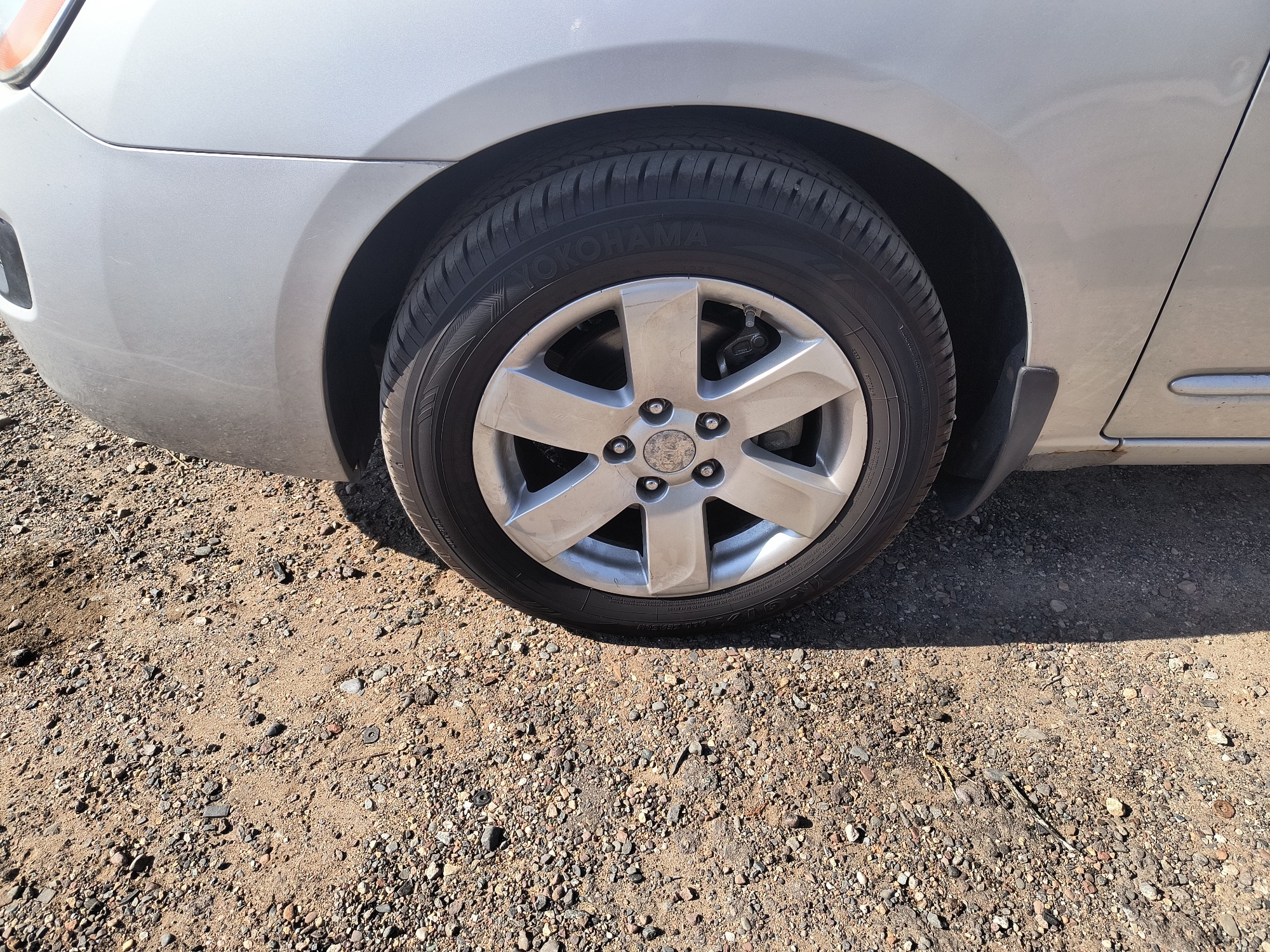2008 kia rondo base with 108222 miles for sale near Elk River, Minnesota 106672_12_drv_front_wheel.jpg