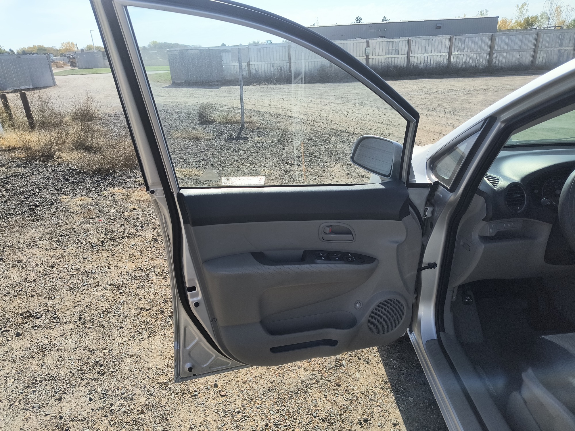 2008 kia rondo base with 108222 miles for sale near Elk River, Minnesota 106672_23_driver_door_panel.jpg
