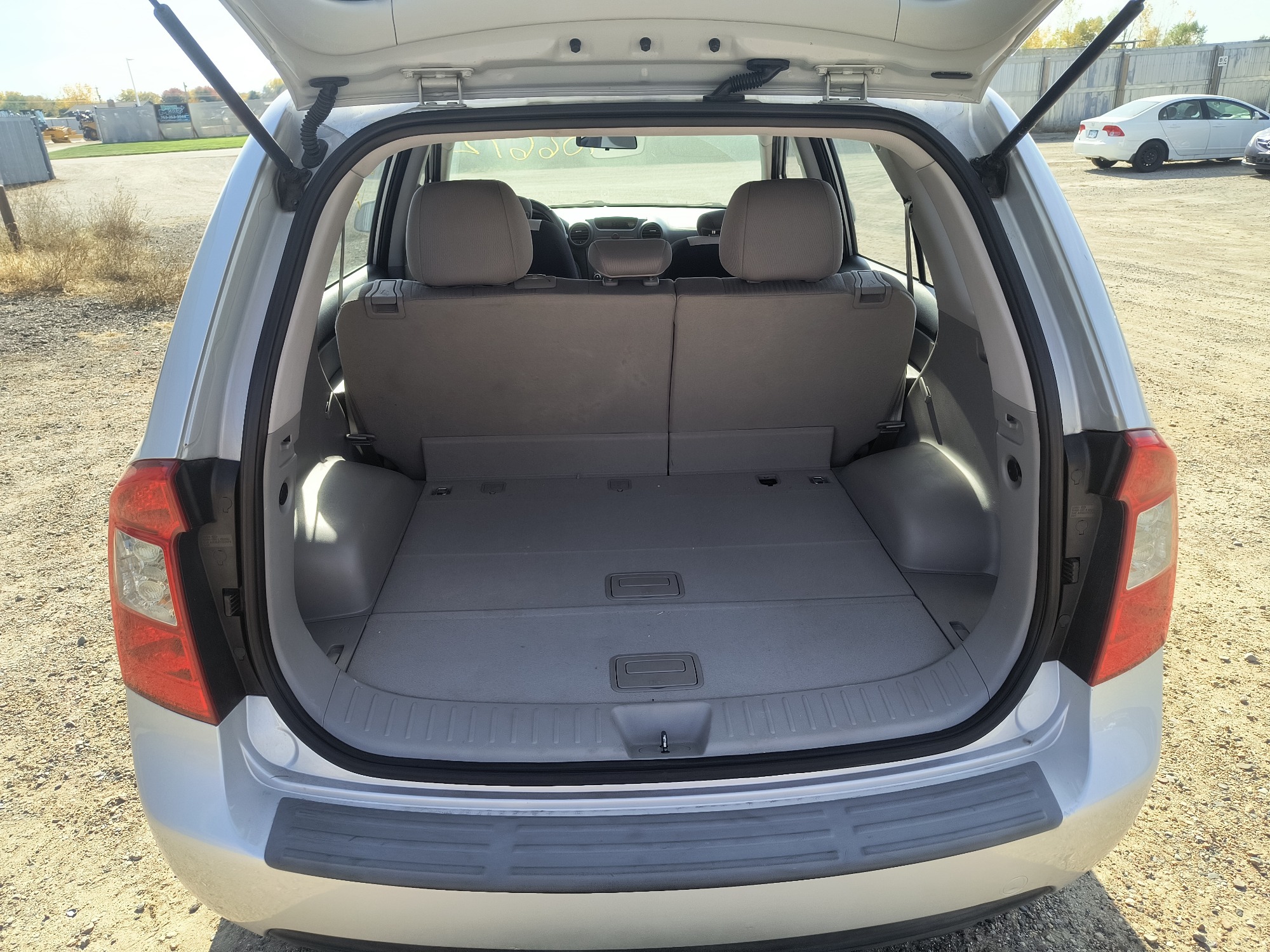 2008 kia rondo base with 108222 miles for sale near Elk River, Minnesota 106672_26_trunk.jpg