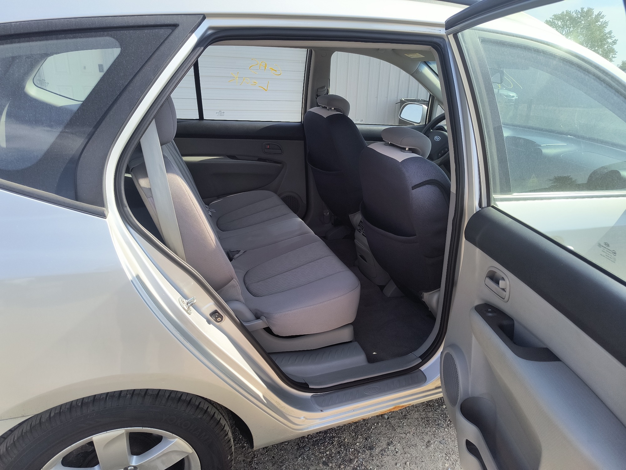 2008 kia rondo base with 108222 miles for sale near Elk River, Minnesota 106672_28_pass_rear_seat.jpg