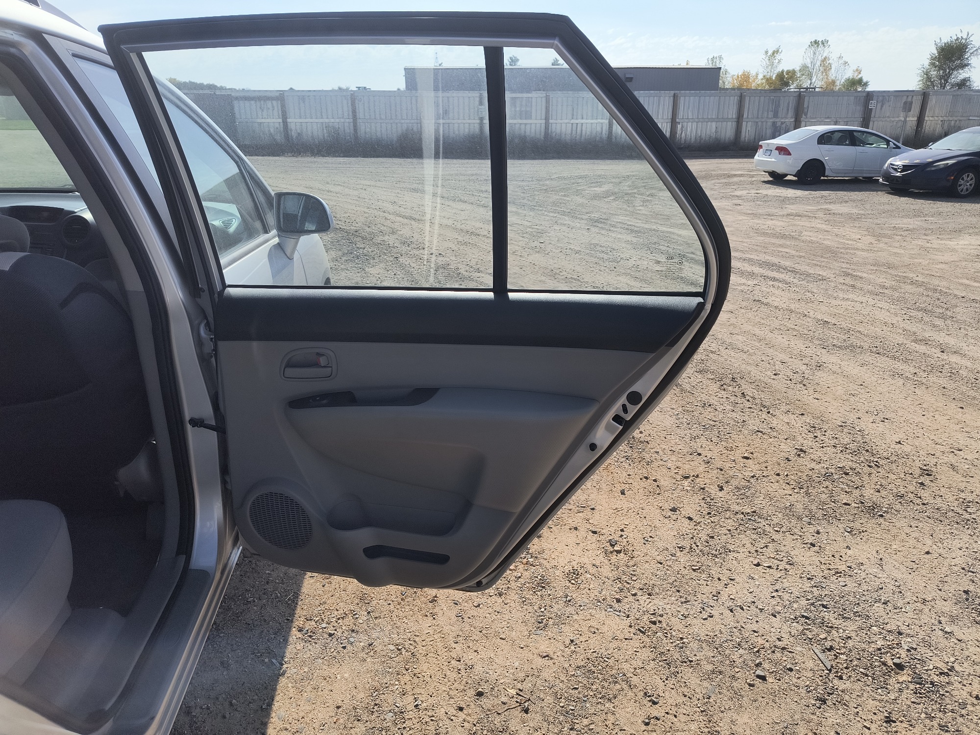 2008 kia rondo base with 108222 miles for sale near Elk River, Minnesota 106672_30_pass_rear_door_panel.jpg