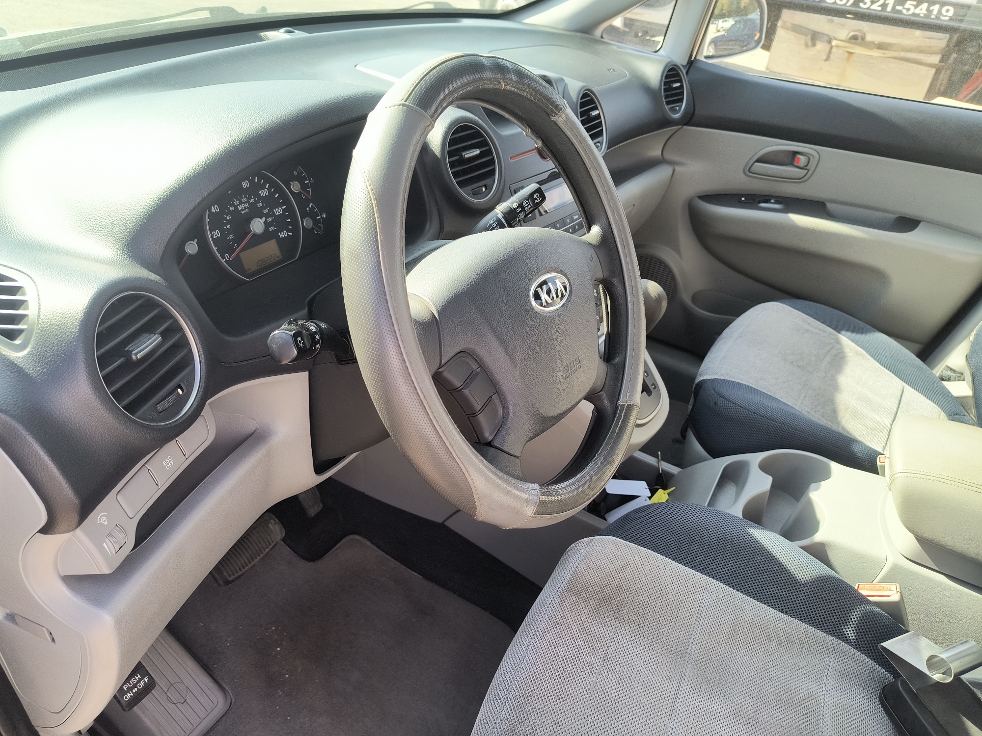 2008 kia rondo base with 108222 miles for sale near Elk River, Minnesota 106672_37_left_of_steering_wheel.jpg