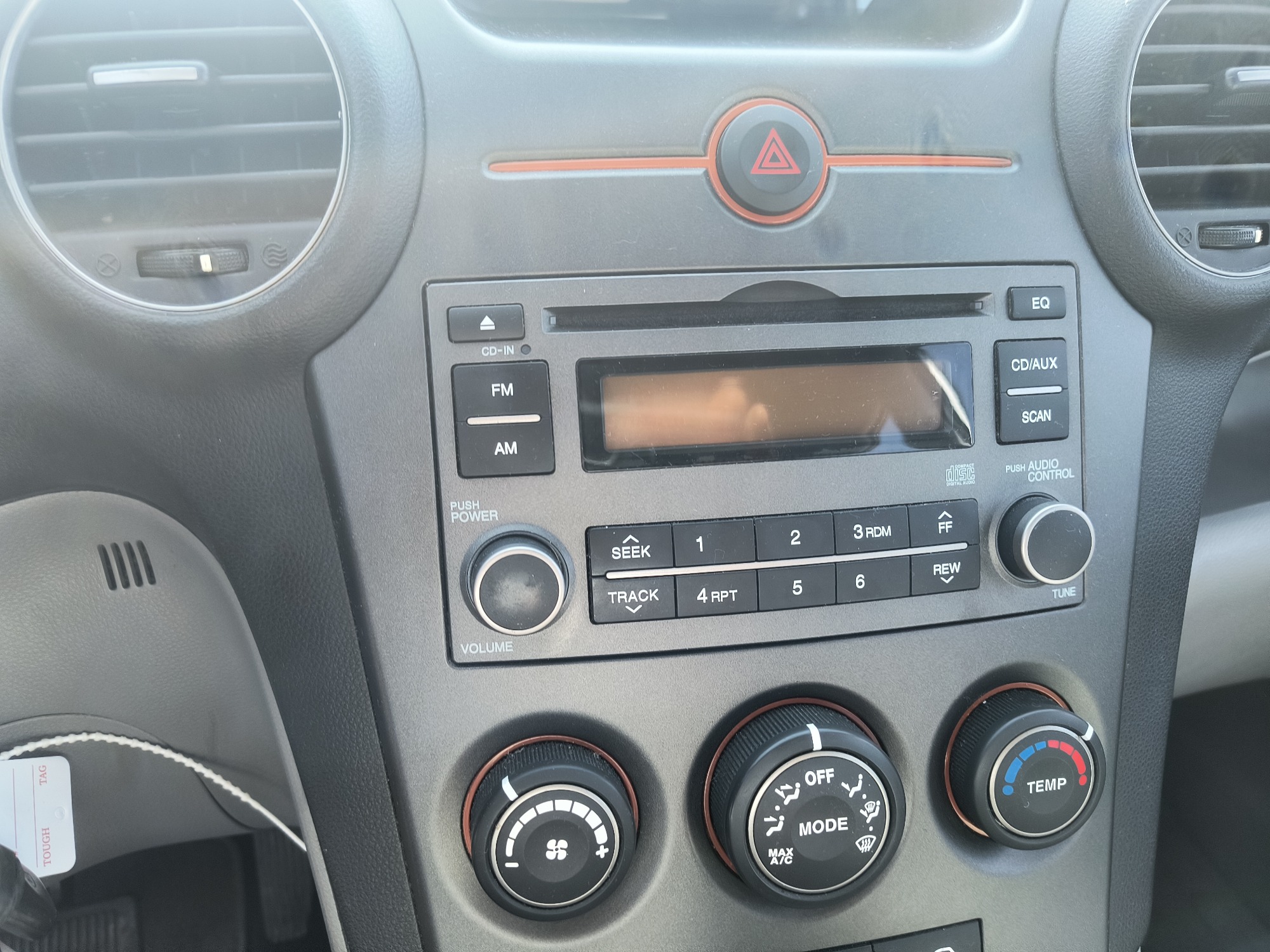 2008 kia rondo base with 108222 miles for sale near Elk River, Minnesota 106672_39_radio_closeup.jpg