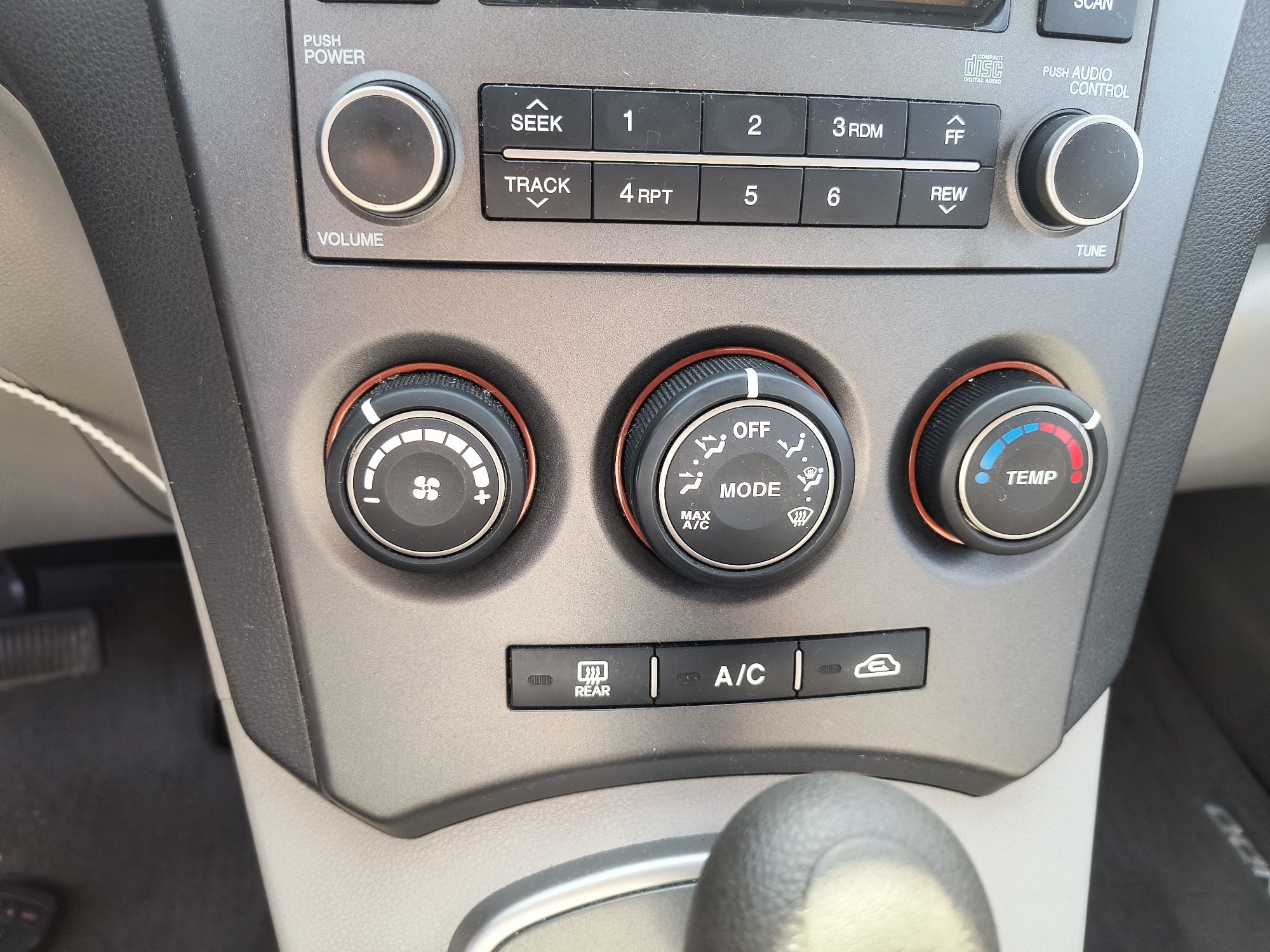2008 kia rondo base with 108222 miles for sale near Elk River, Minnesota 106672_40_climate_control.jpg