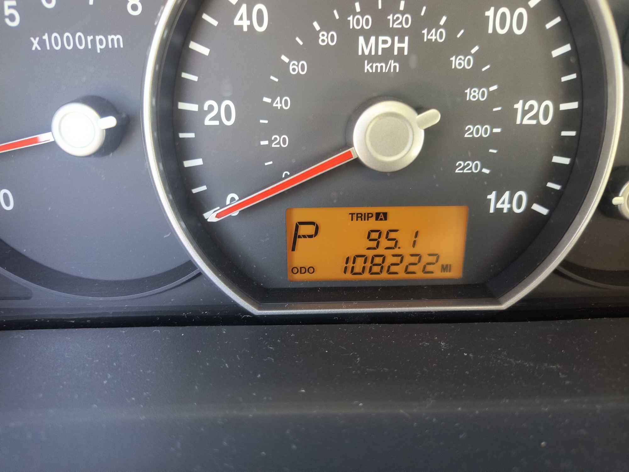 2008 kia rondo base with 108222 miles for sale near Elk River, Minnesota 106672_44_mileage_closeup.jpg