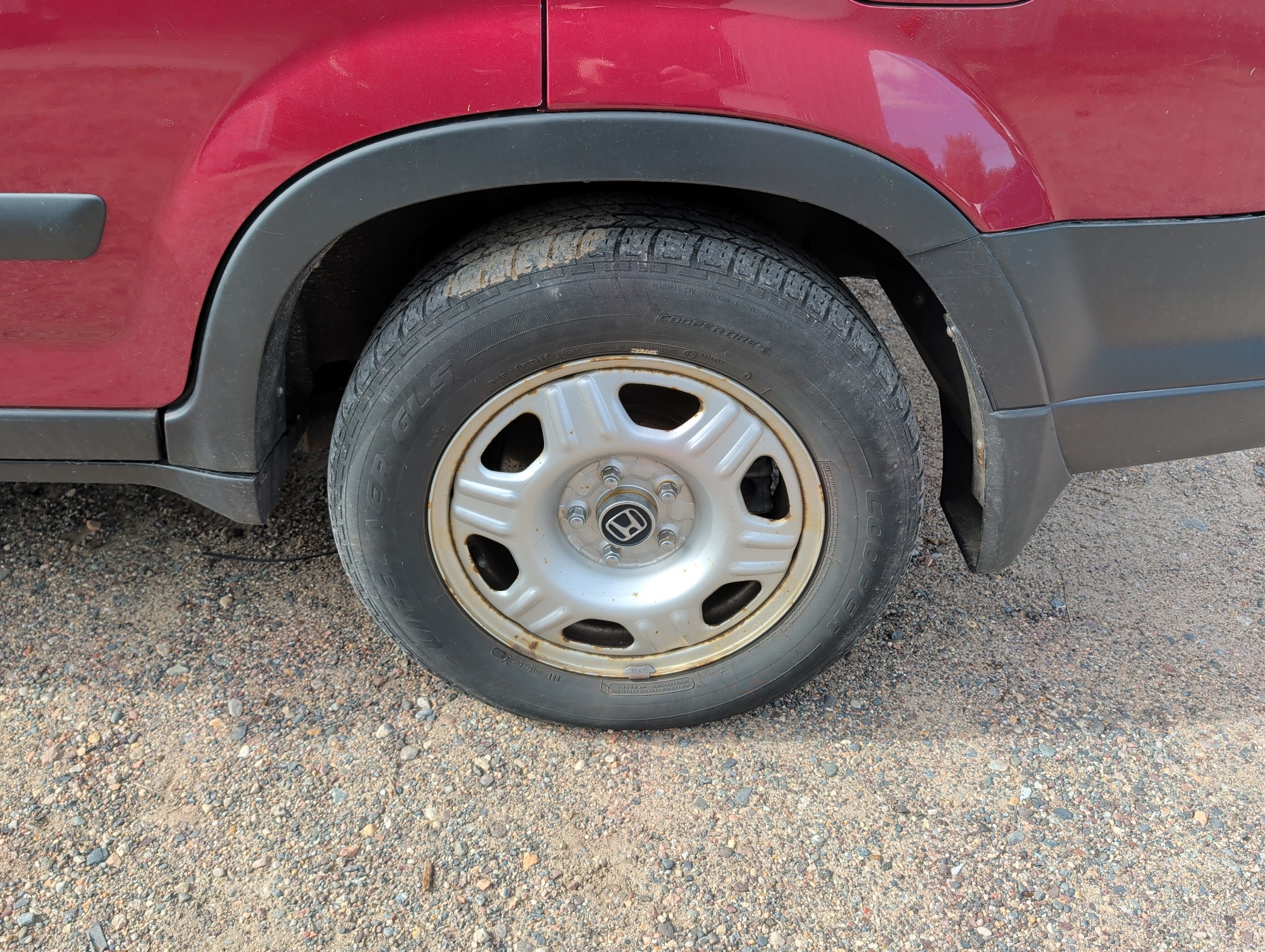 2006 honda cr-v lx-4wd-at with 52124 miles for sale near Elk River, Minnesota 106673_13_rear_drv_wheel.jpg