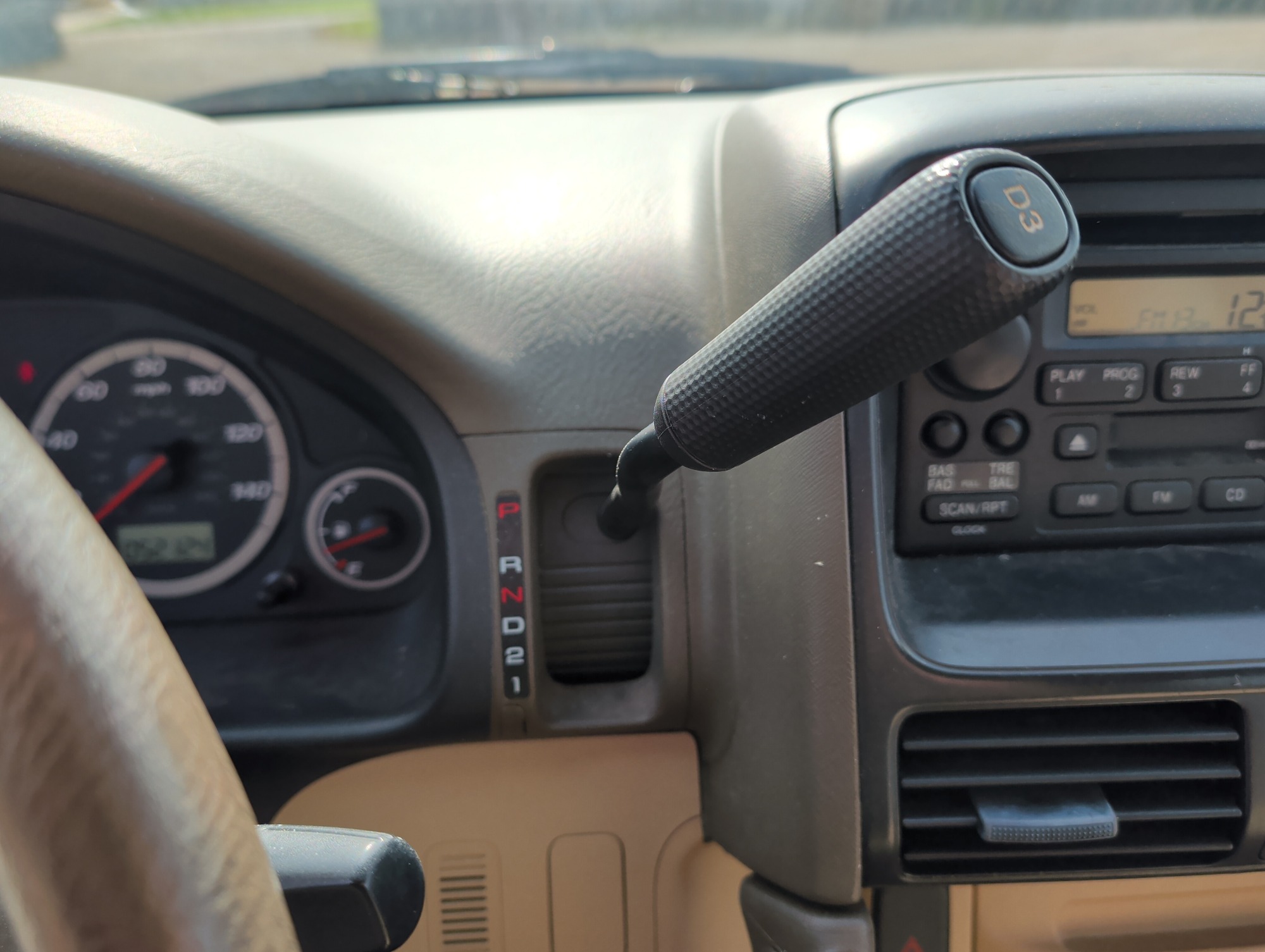 2006 honda cr-v lx-4wd-at with 52124 miles for sale near Elk River, Minnesota 106673_41_shifter.jpg
