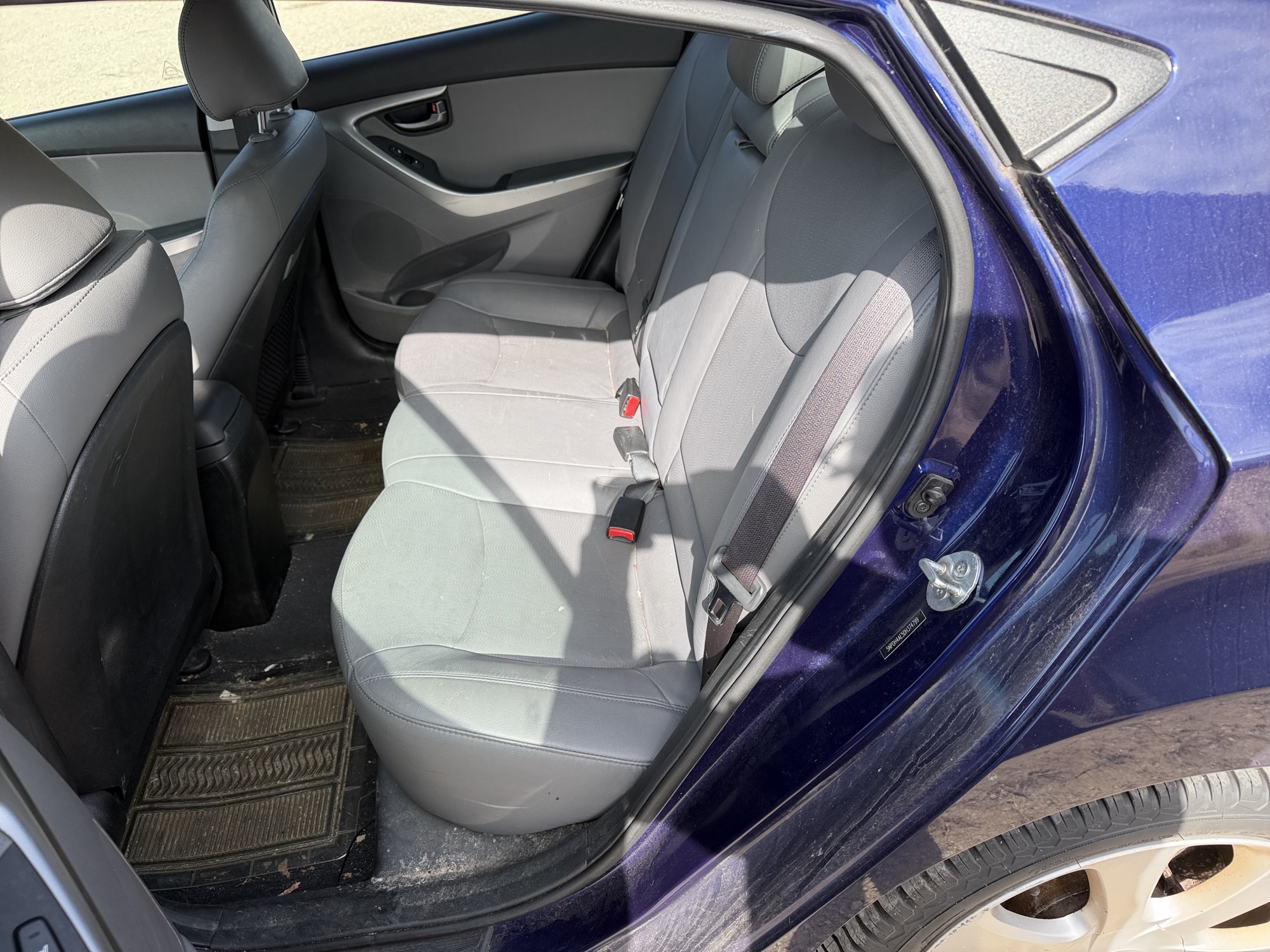 2013 hyundai elantra limited with 114604 miles for sale near Elk River, Minnesota 106674_24_drv_rear_seat.jpg