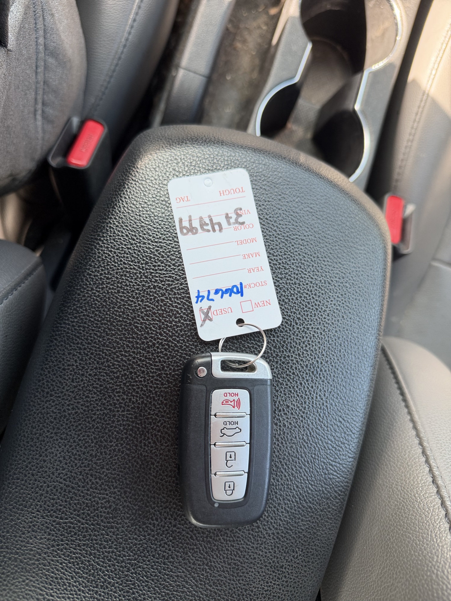 2013 hyundai elantra limited with 114604 miles for sale near Elk River, Minnesota 106674_51_keys.jpg