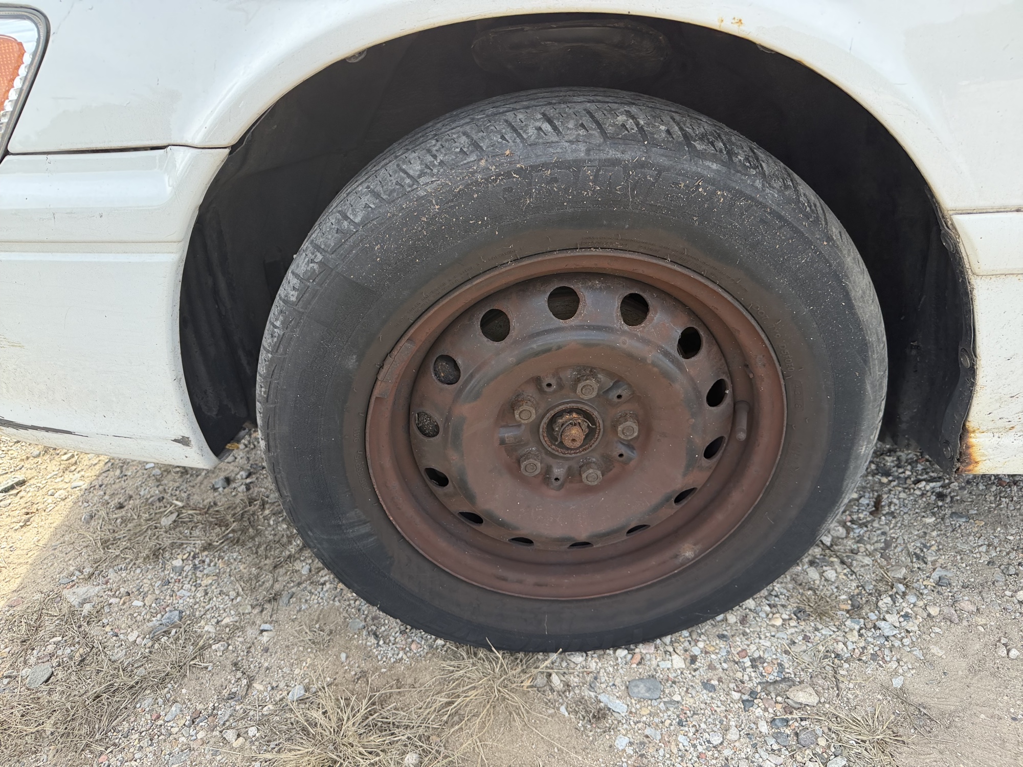 2000 toyota camry ce with 130717 miles for sale near Elk River, Minnesota 106676_12_drv_front_wheel.jpg
