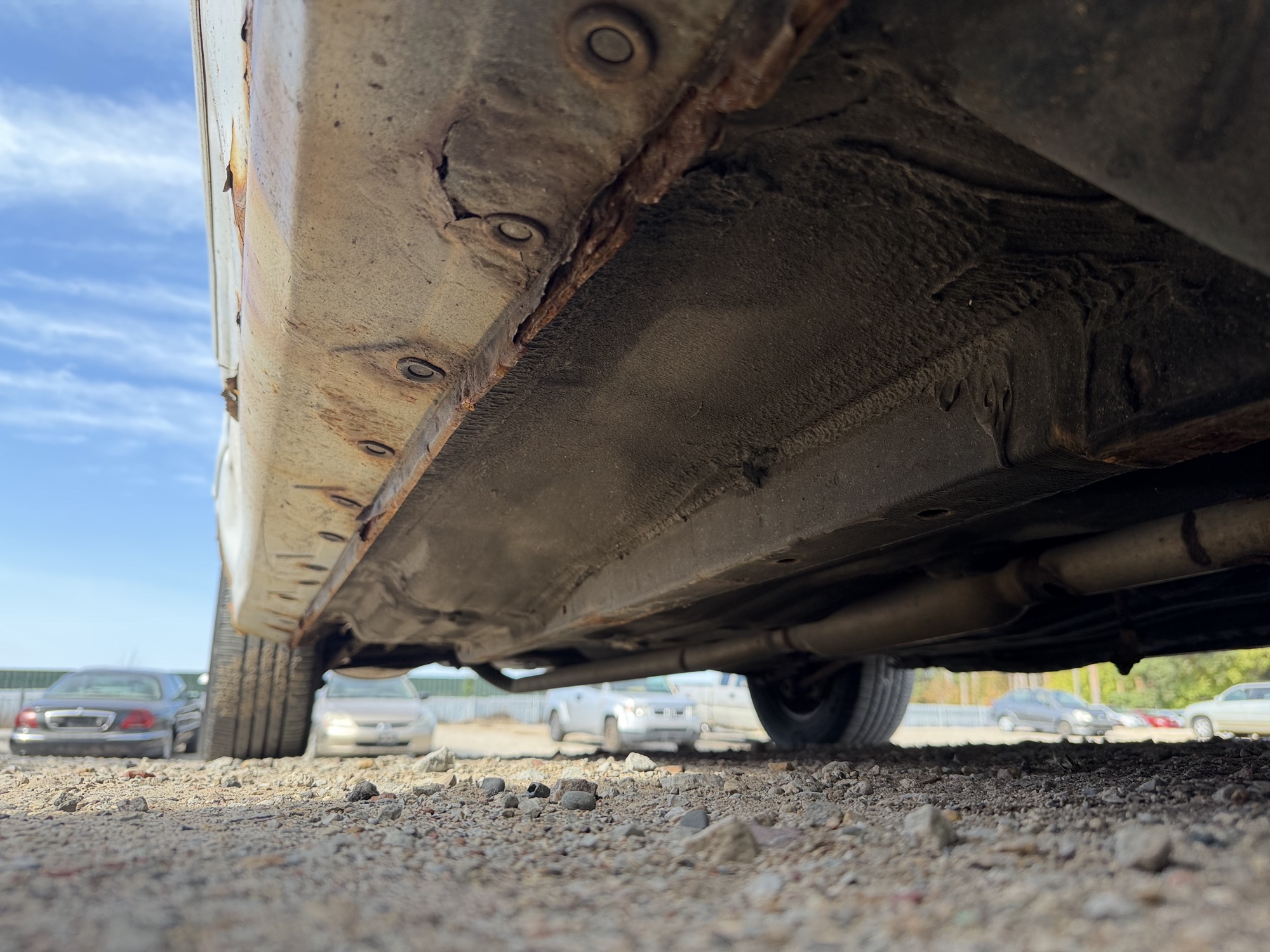 2000 toyota camry ce with 130717 miles for sale near Elk River, Minnesota 106676_21_undercar_pass_side.jpg