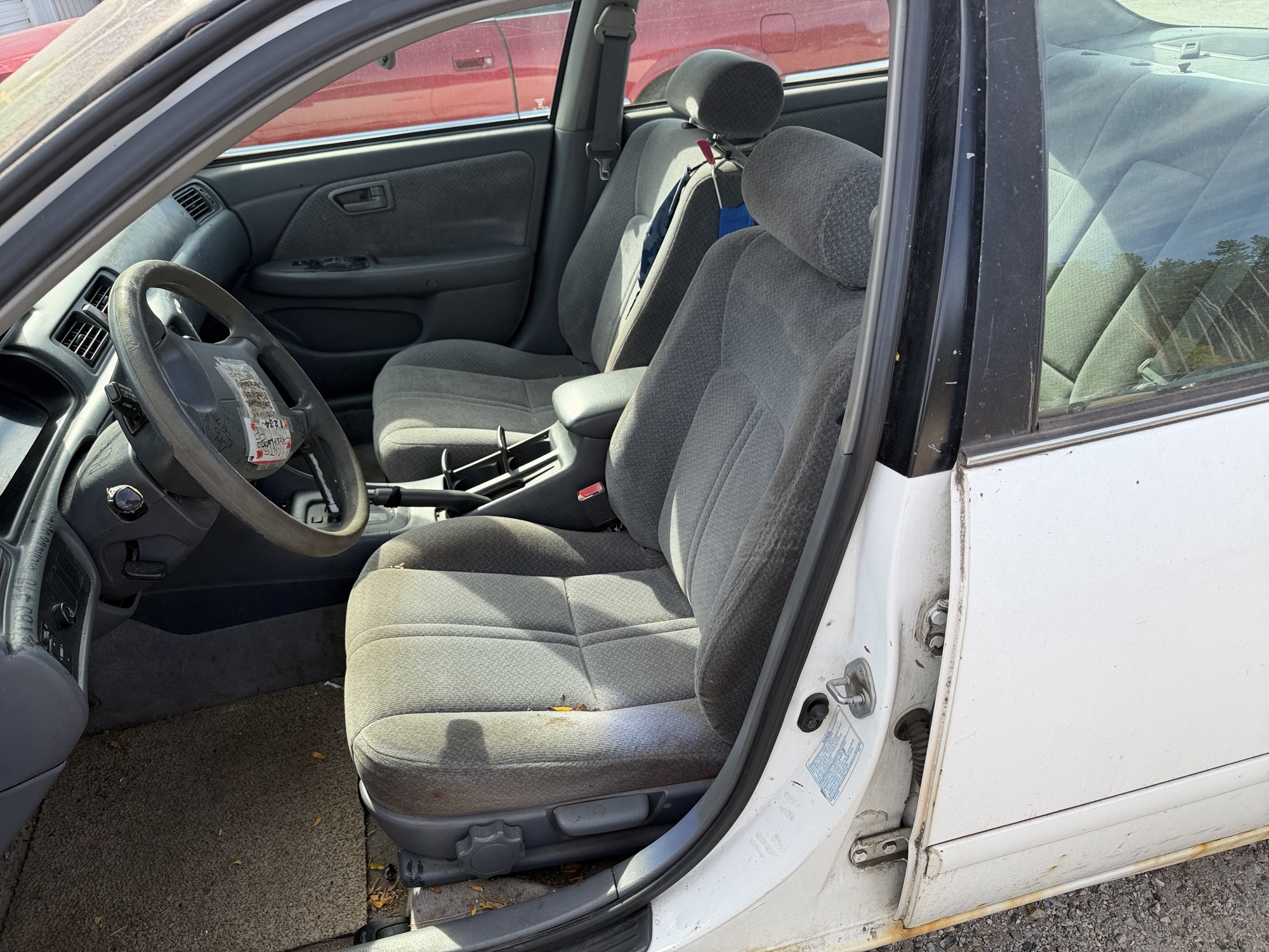 2000 toyota camry ce with 130717 miles for sale near Elk River, Minnesota 106676_22_driver_seat.jpg